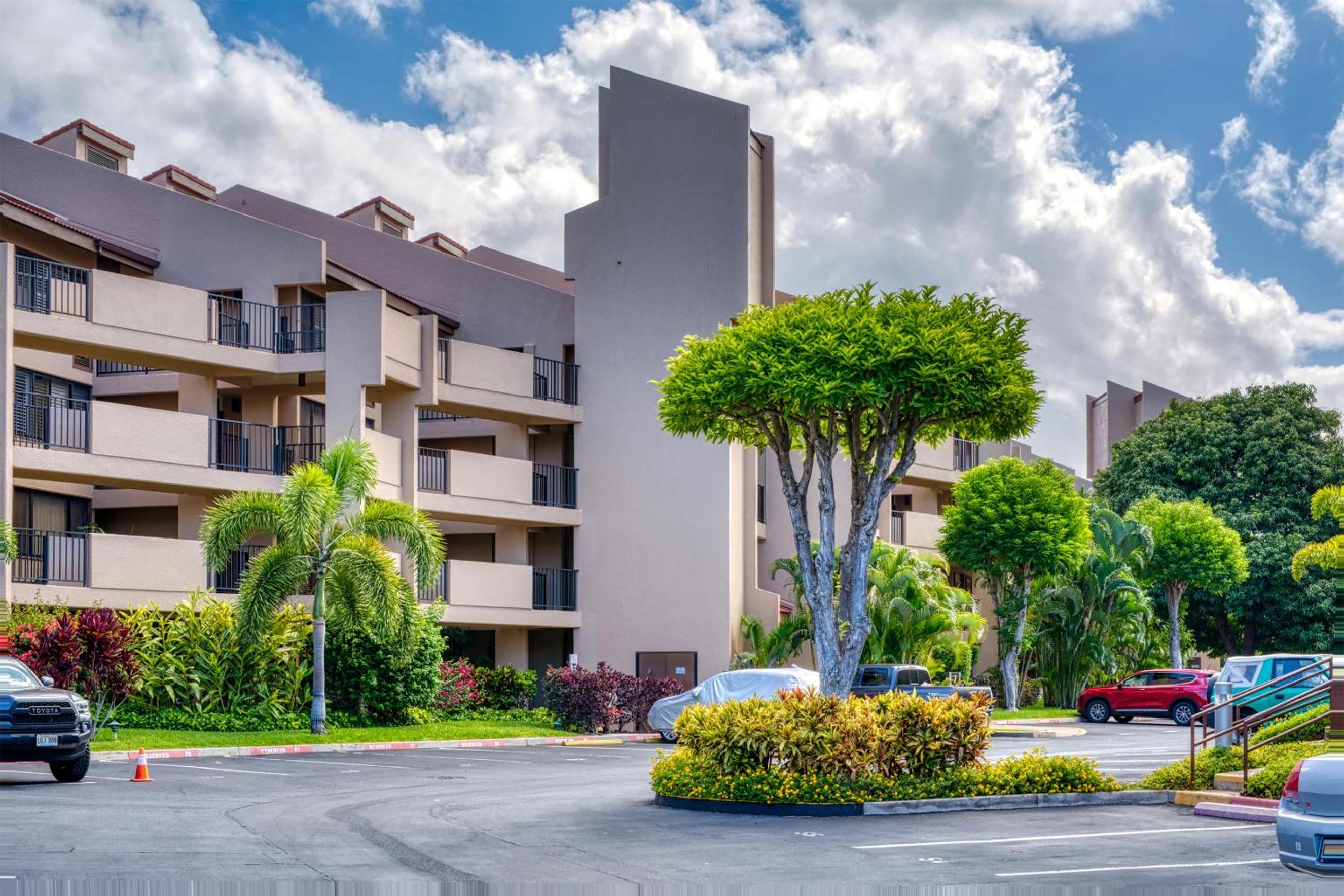 Kamaole Sands 7-406, Courtyard & Ocean Views, AC