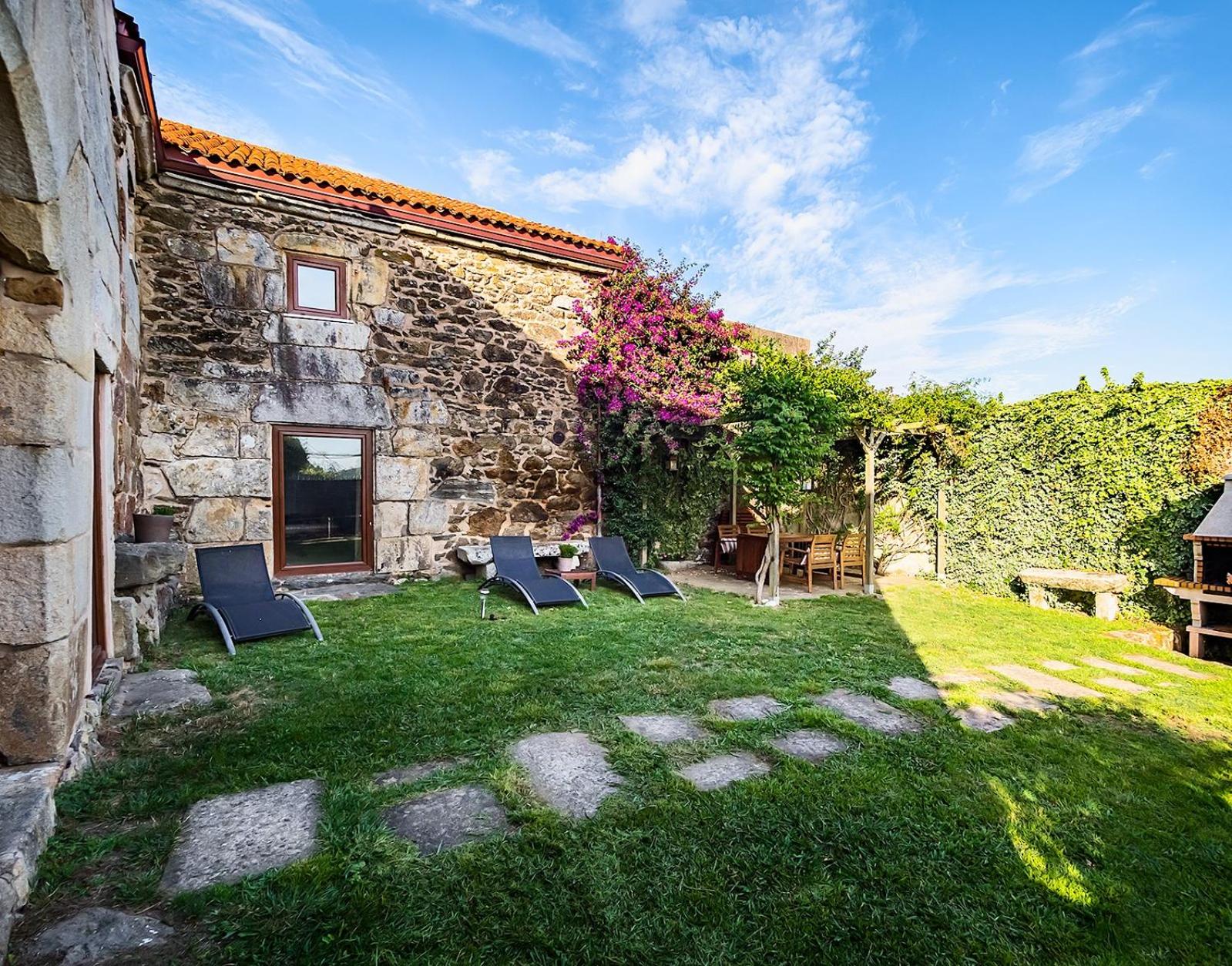 Pazo de Lemaio view 4