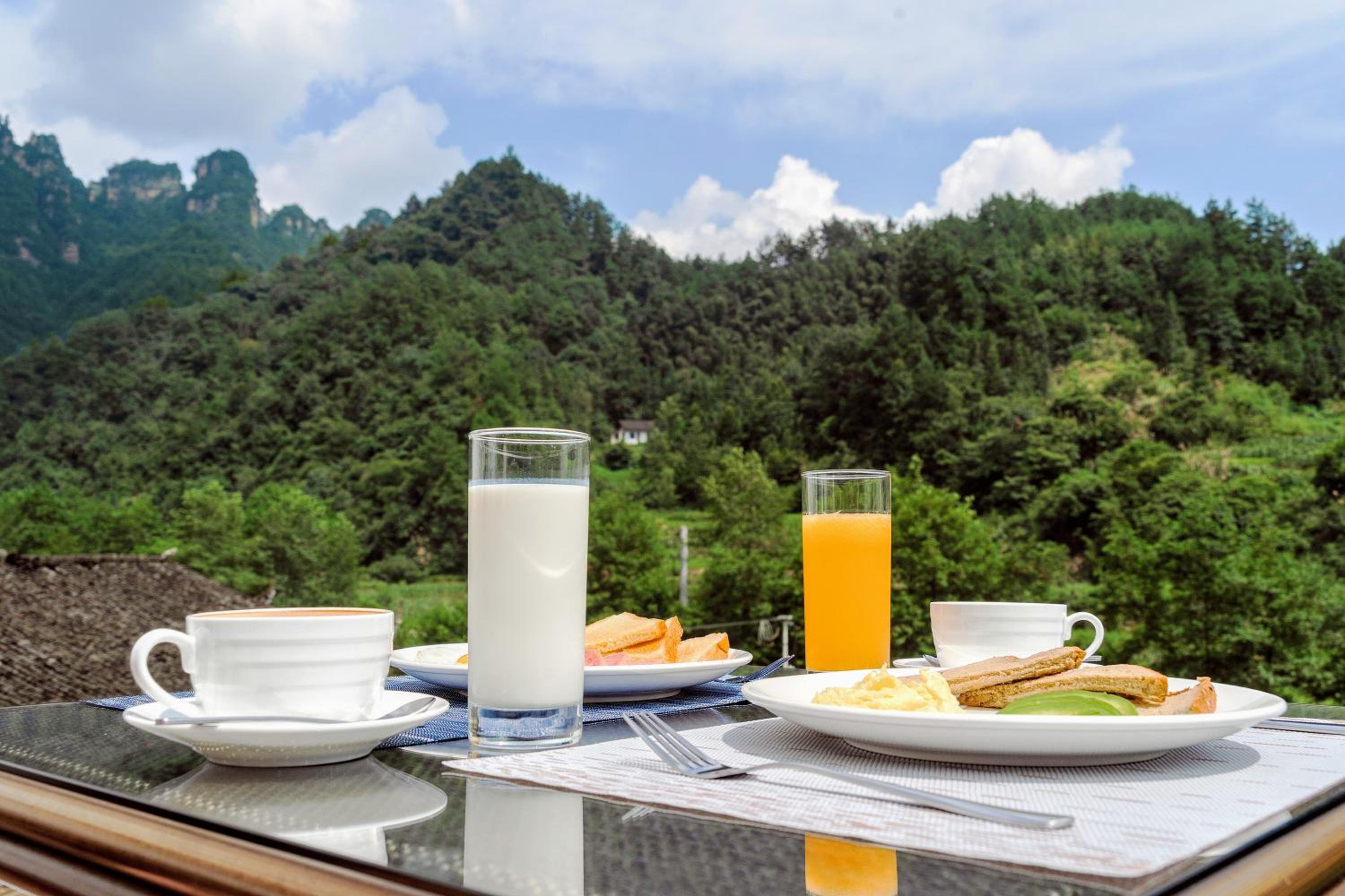 Whispering Mountains Boutique Hotel