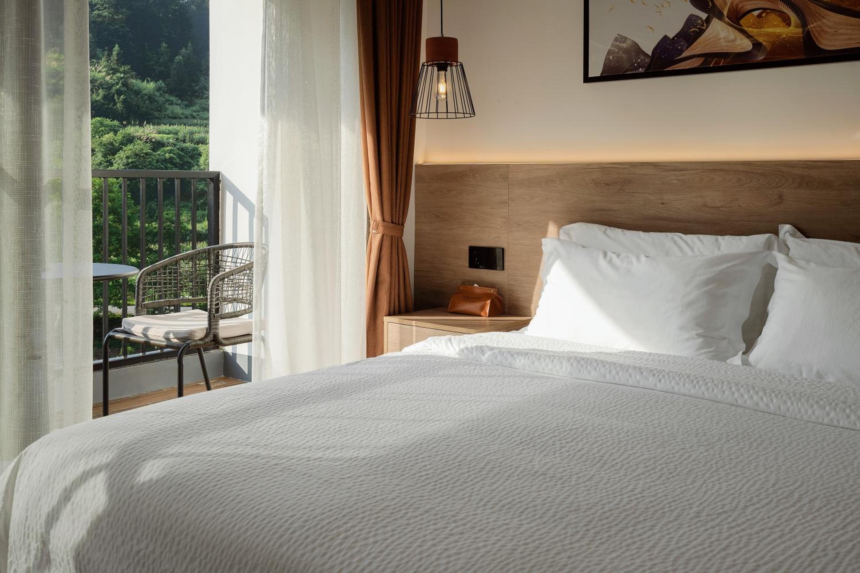 Whispering Mountains Boutique Hotel