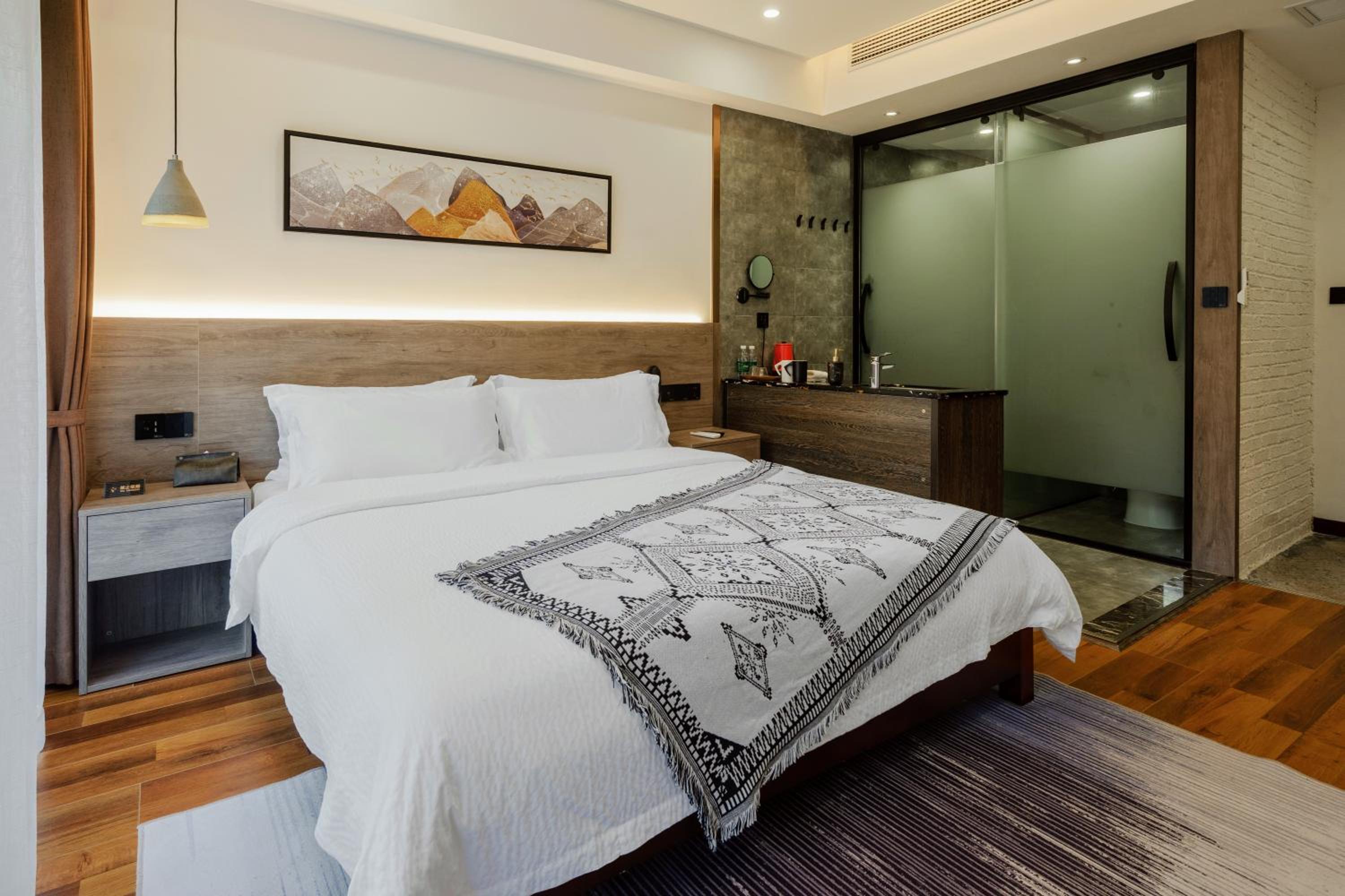 Whispering Mountains Boutique Hotel