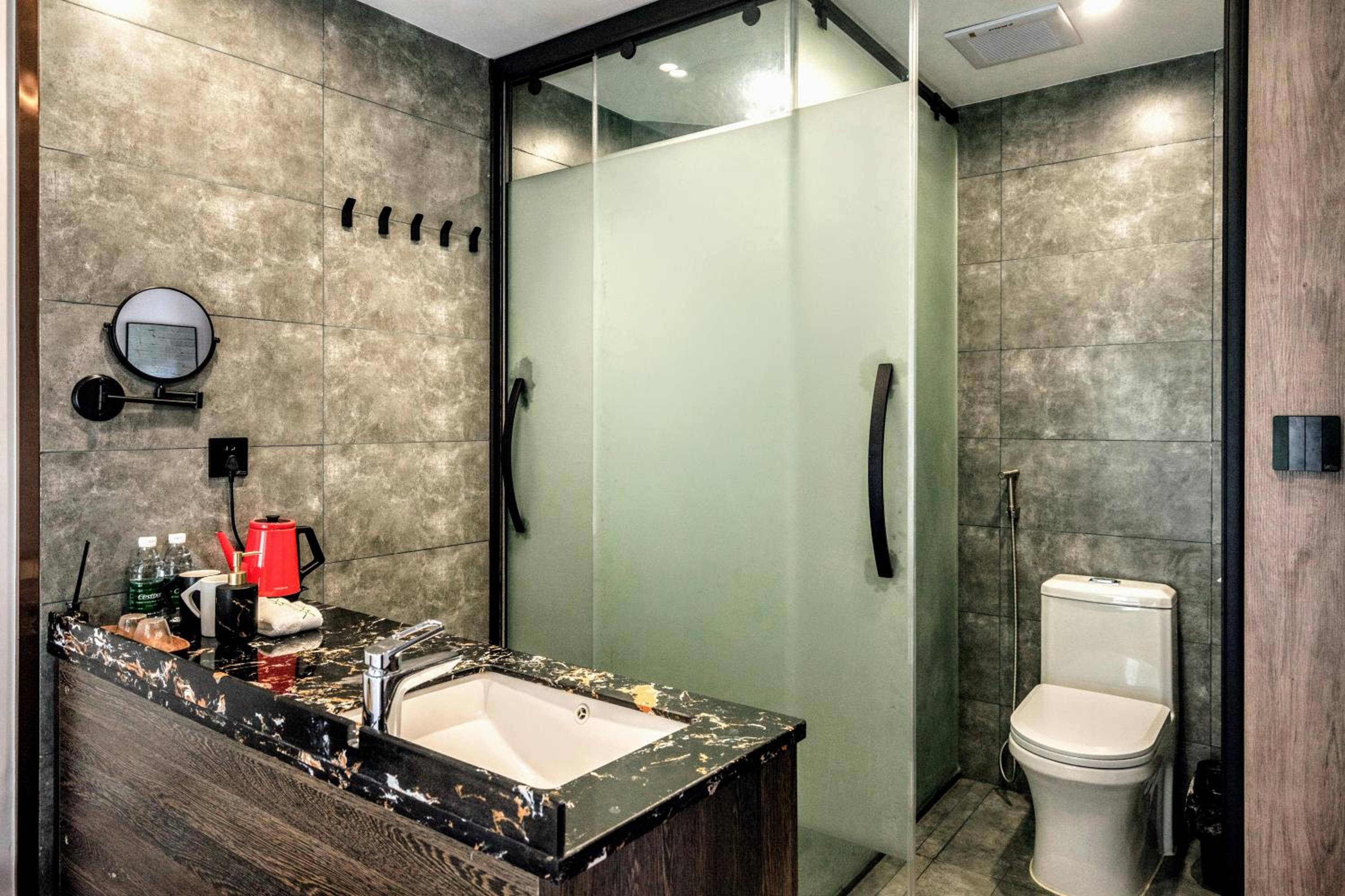 Whispering Mountains Boutique Hotel