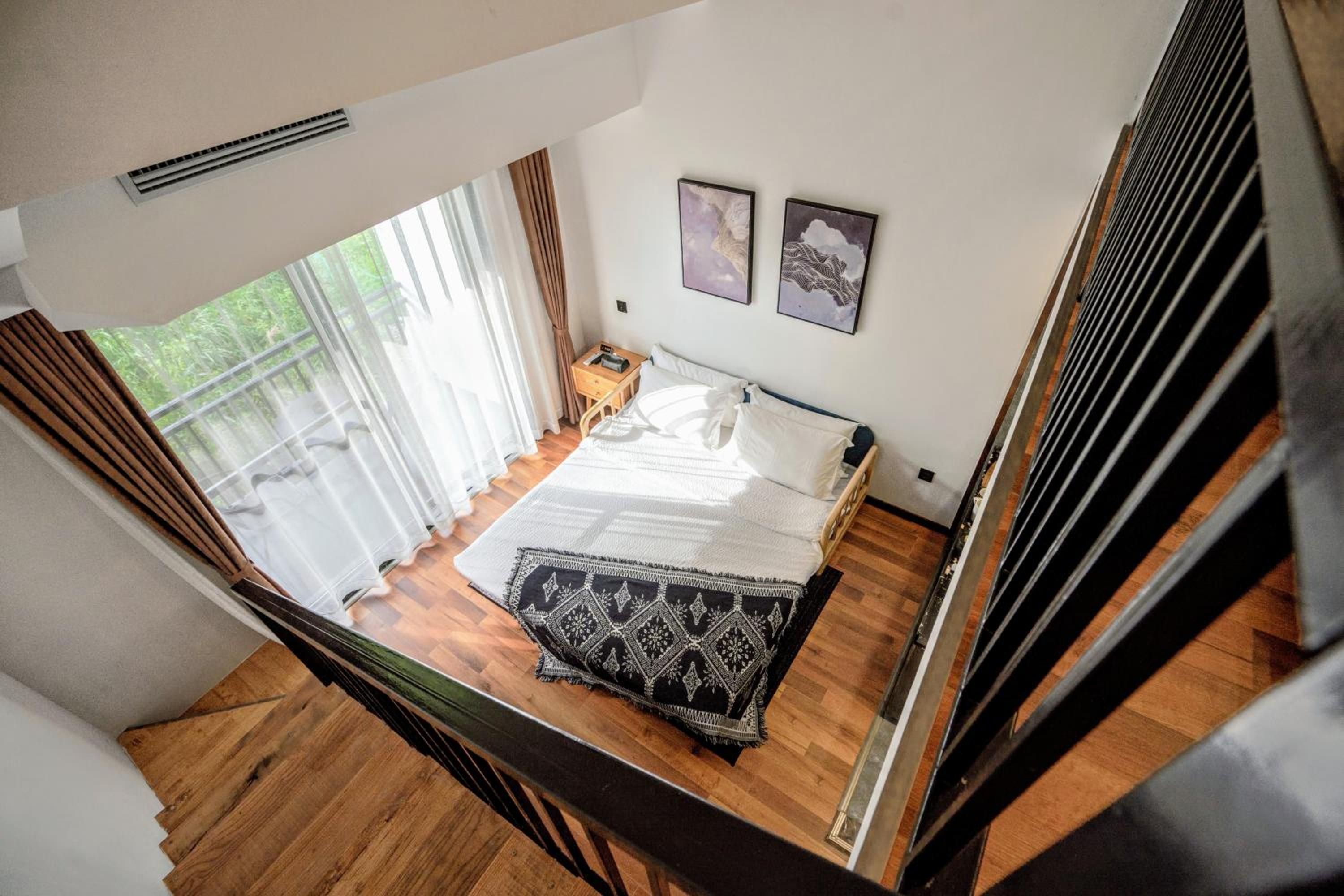 Whispering Mountains Boutique Hotel