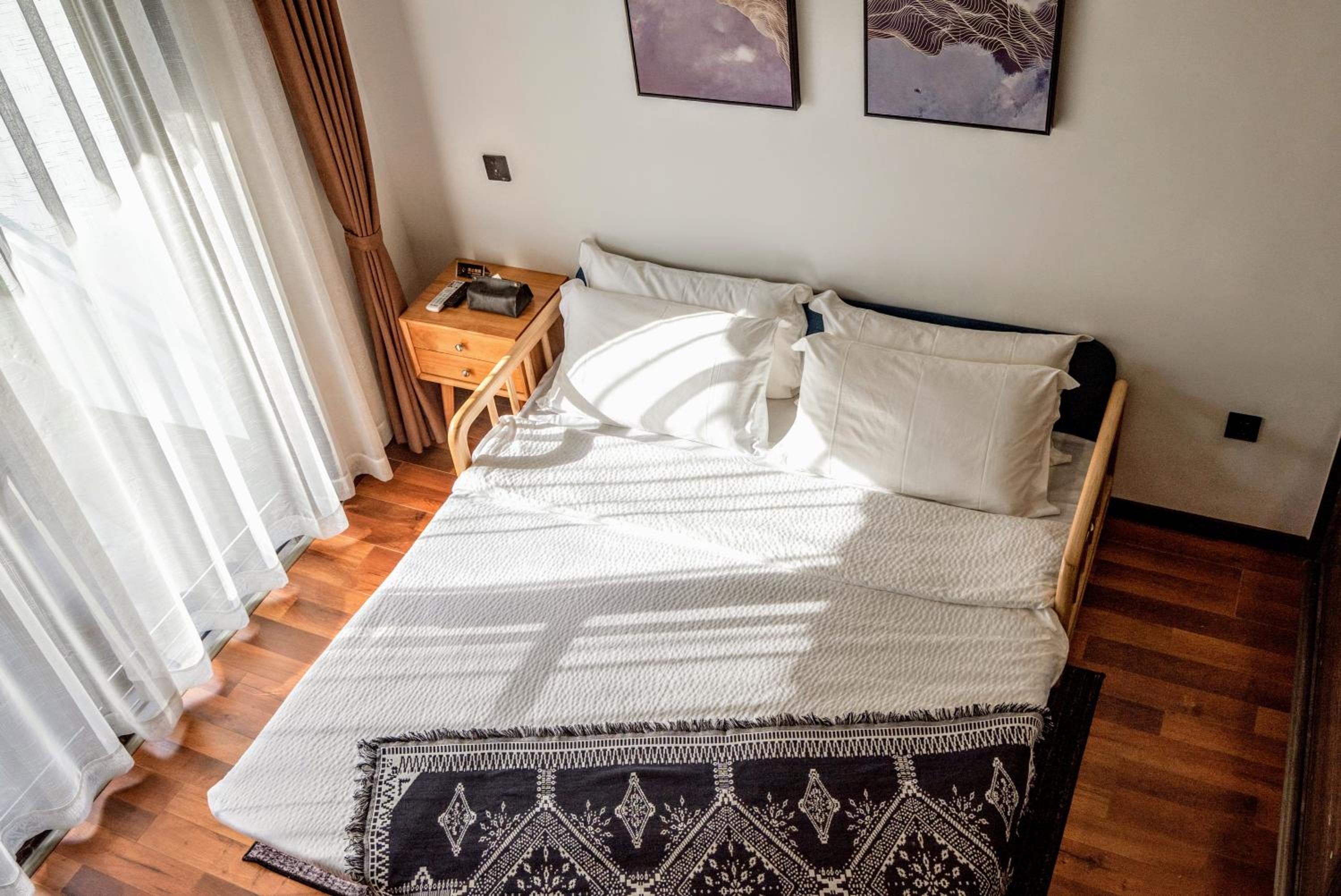 Whispering Mountains Boutique Hotel