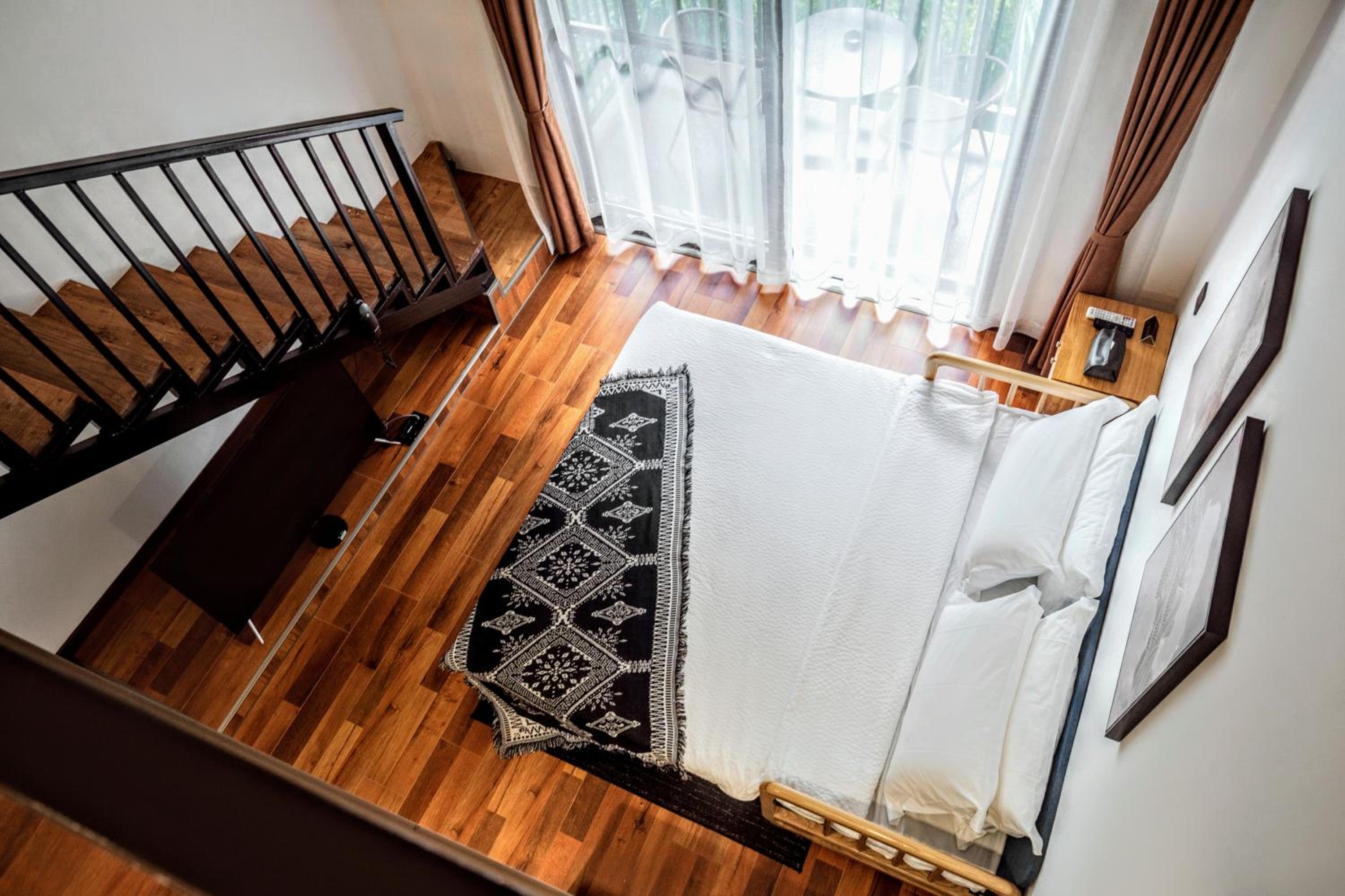 Whispering Mountains Boutique Hotel