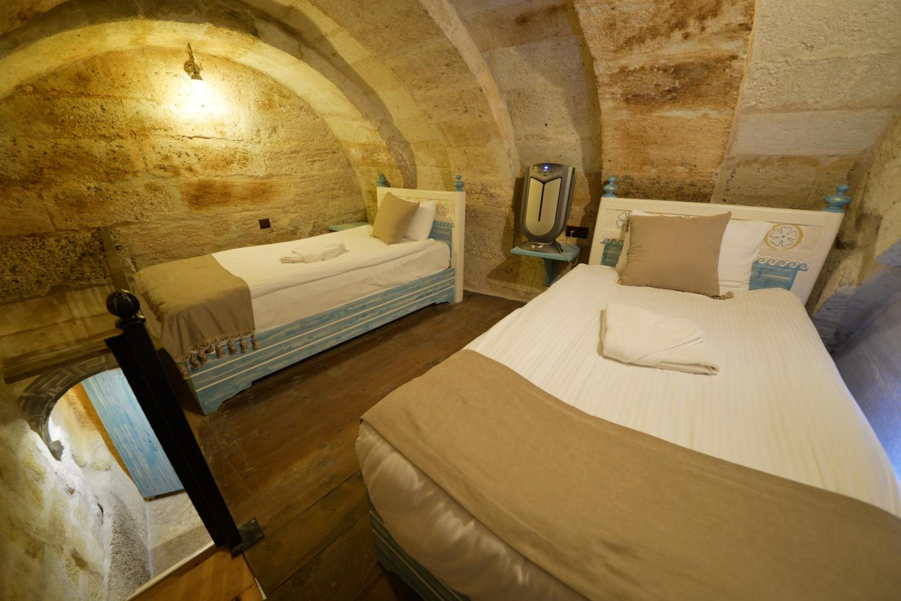Caftan Cave Suites - Image 13