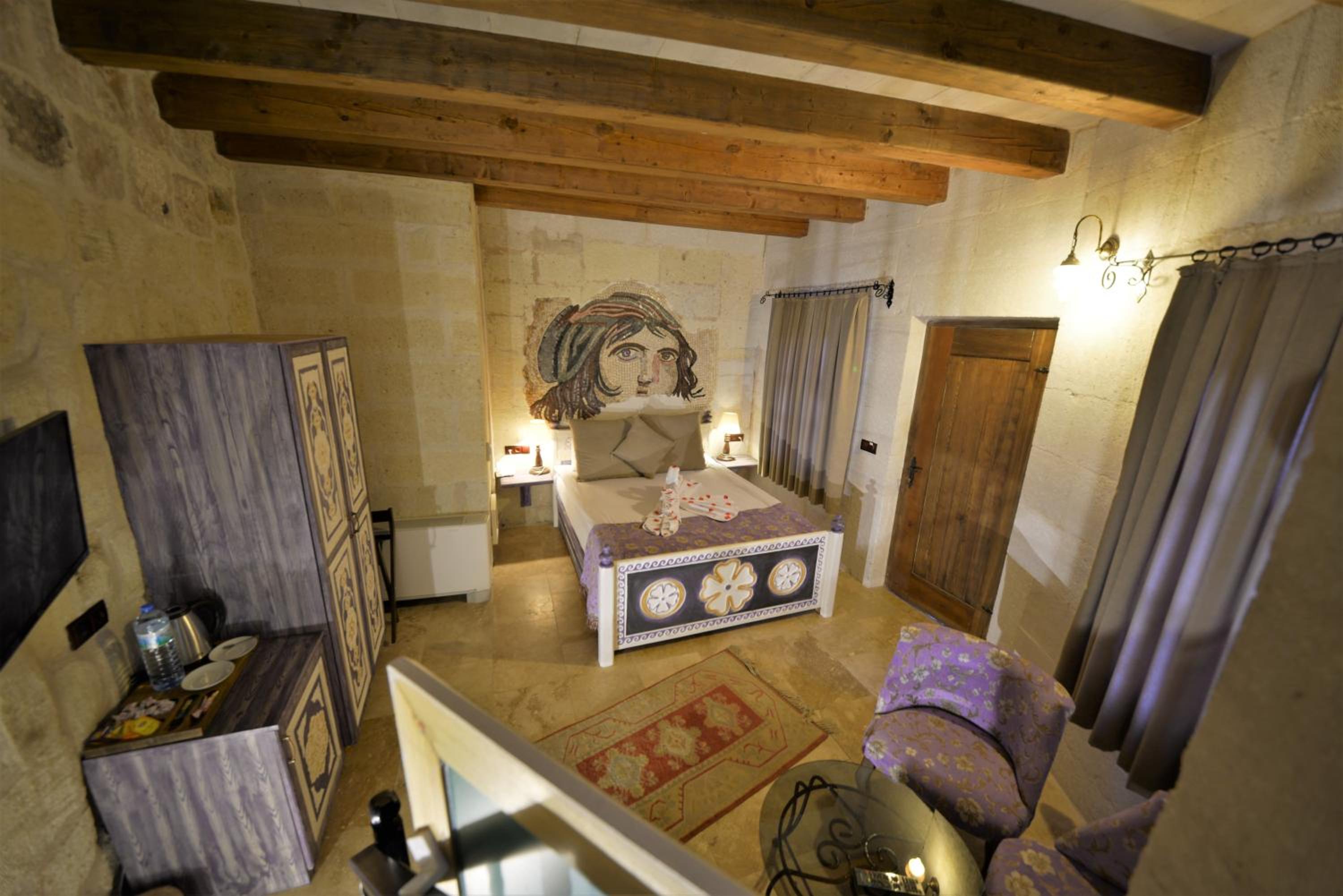Caftan Cave Suites - Image 88