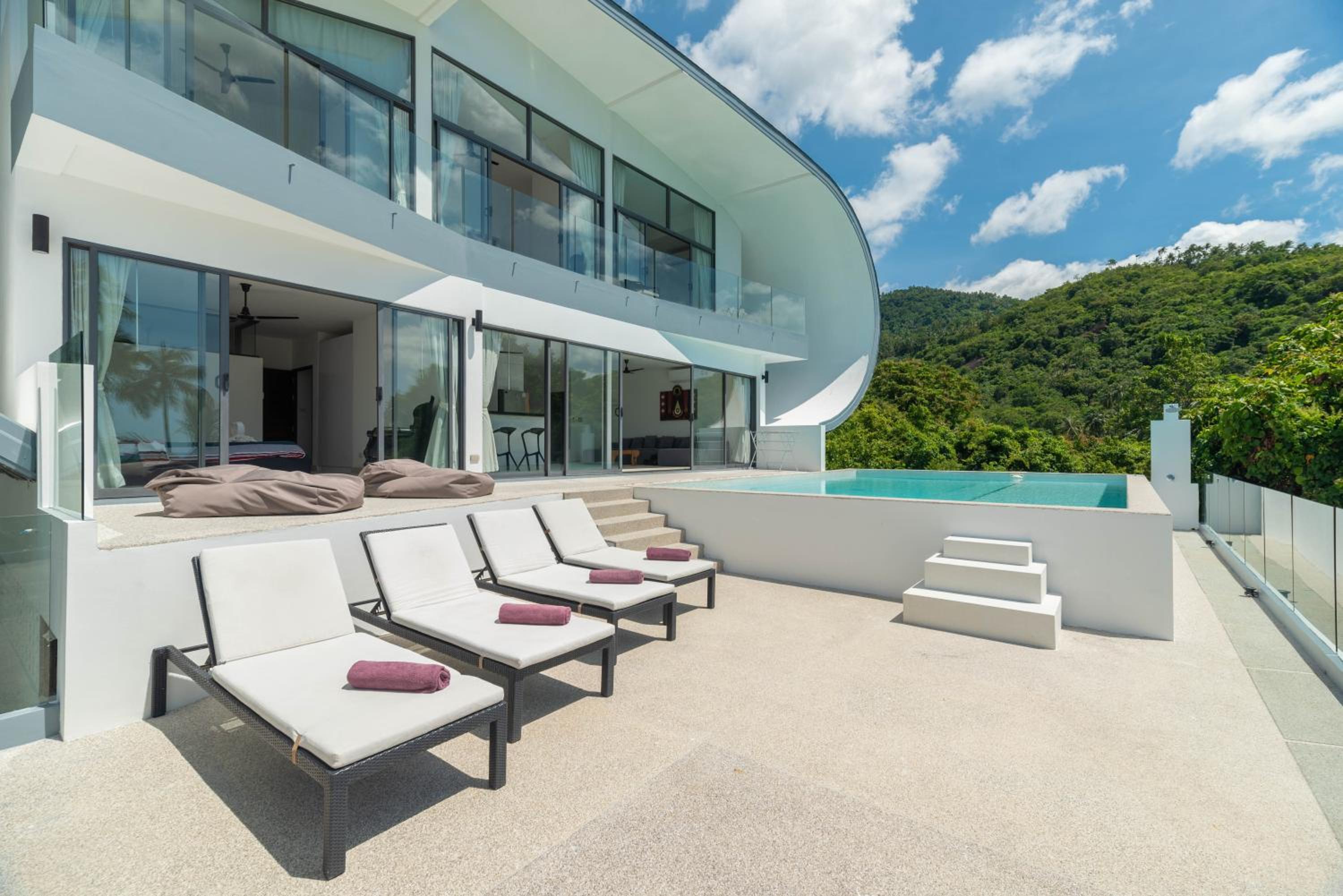 Villa Zen Sushi view 4