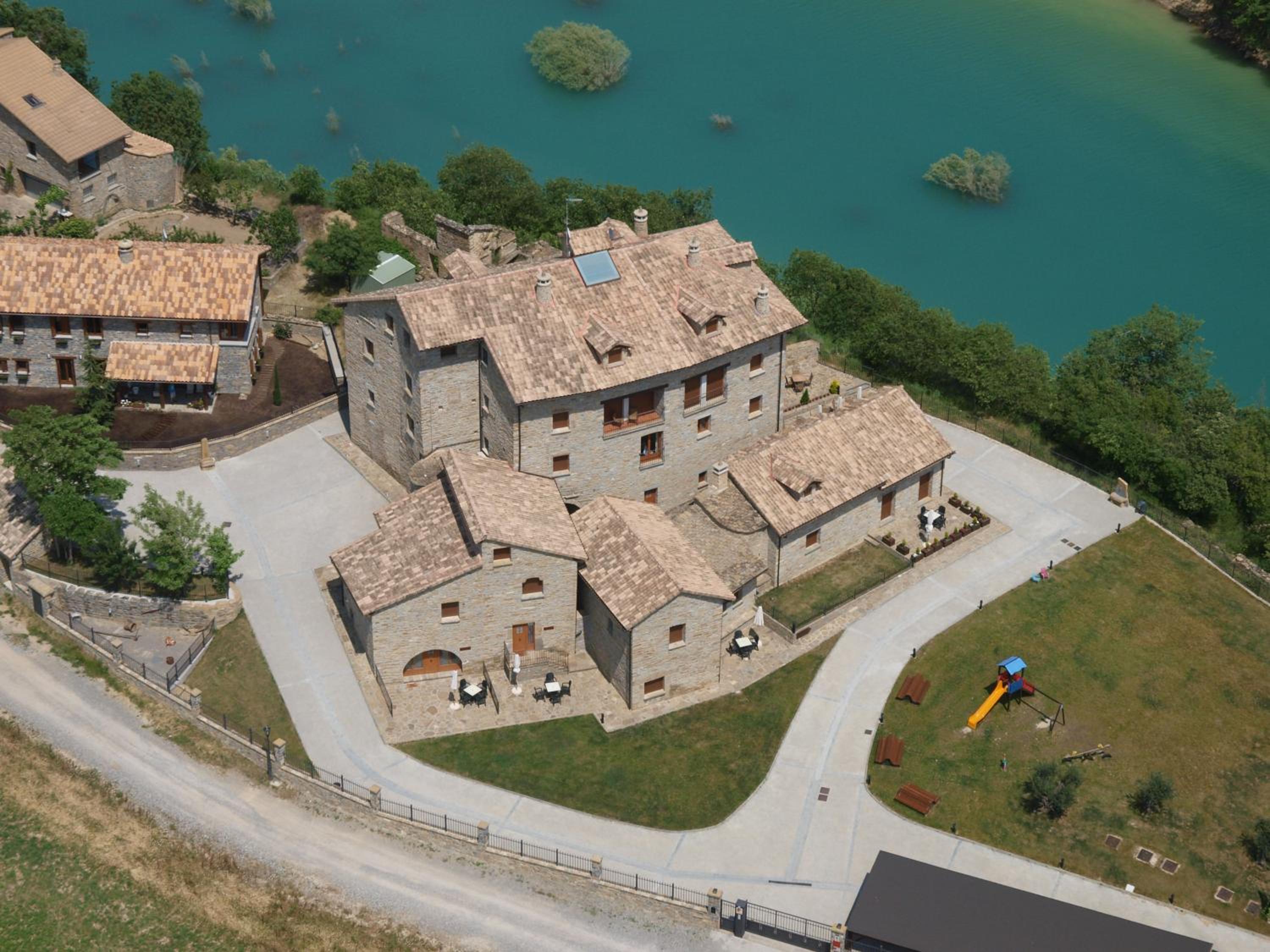 Casas Pirineo, Ainsa