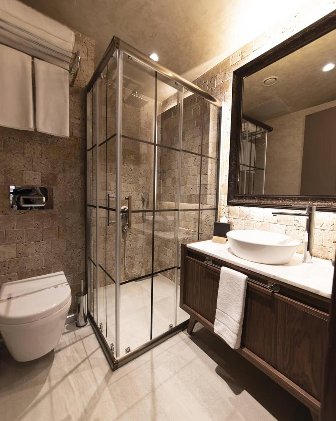 Tonight Port Otel - Image 25