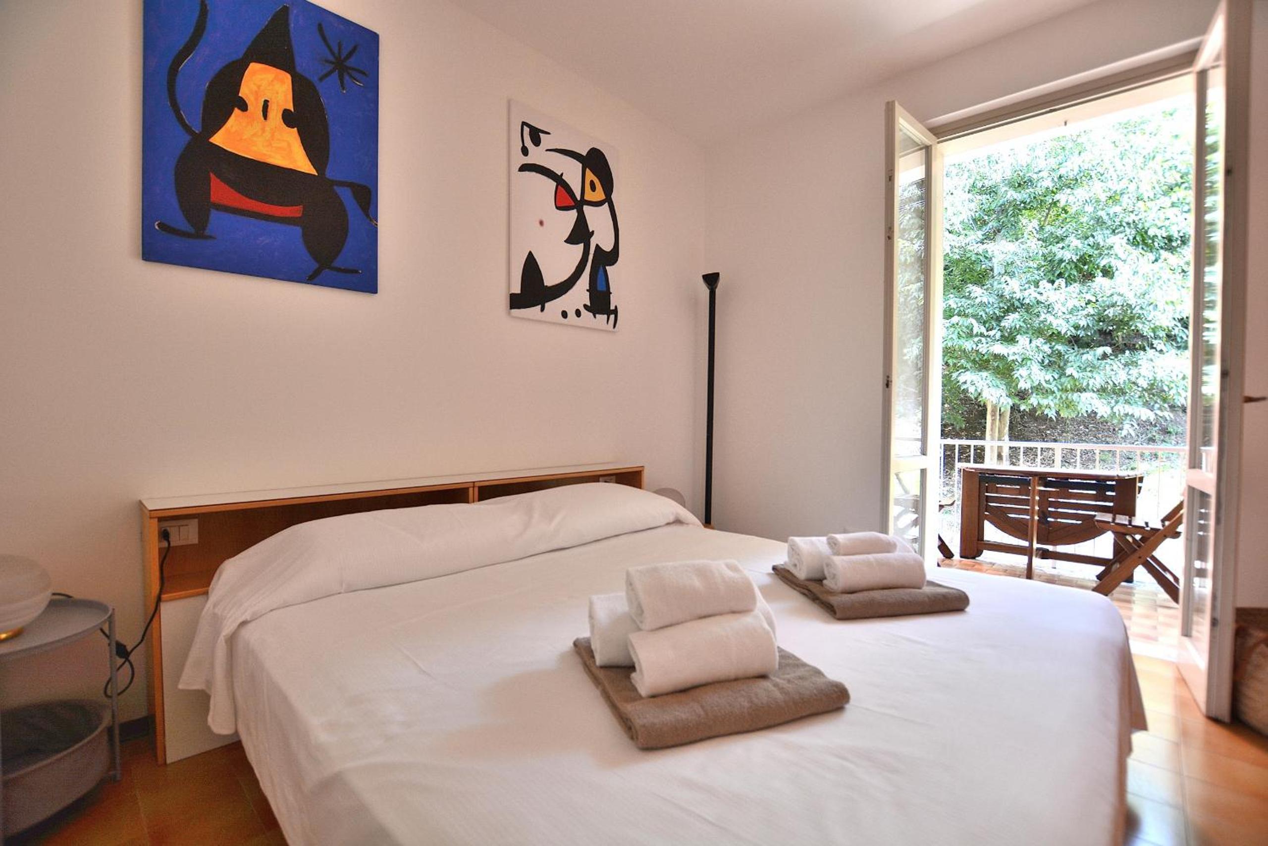 Apartment Joan Mirò With Pool view 4