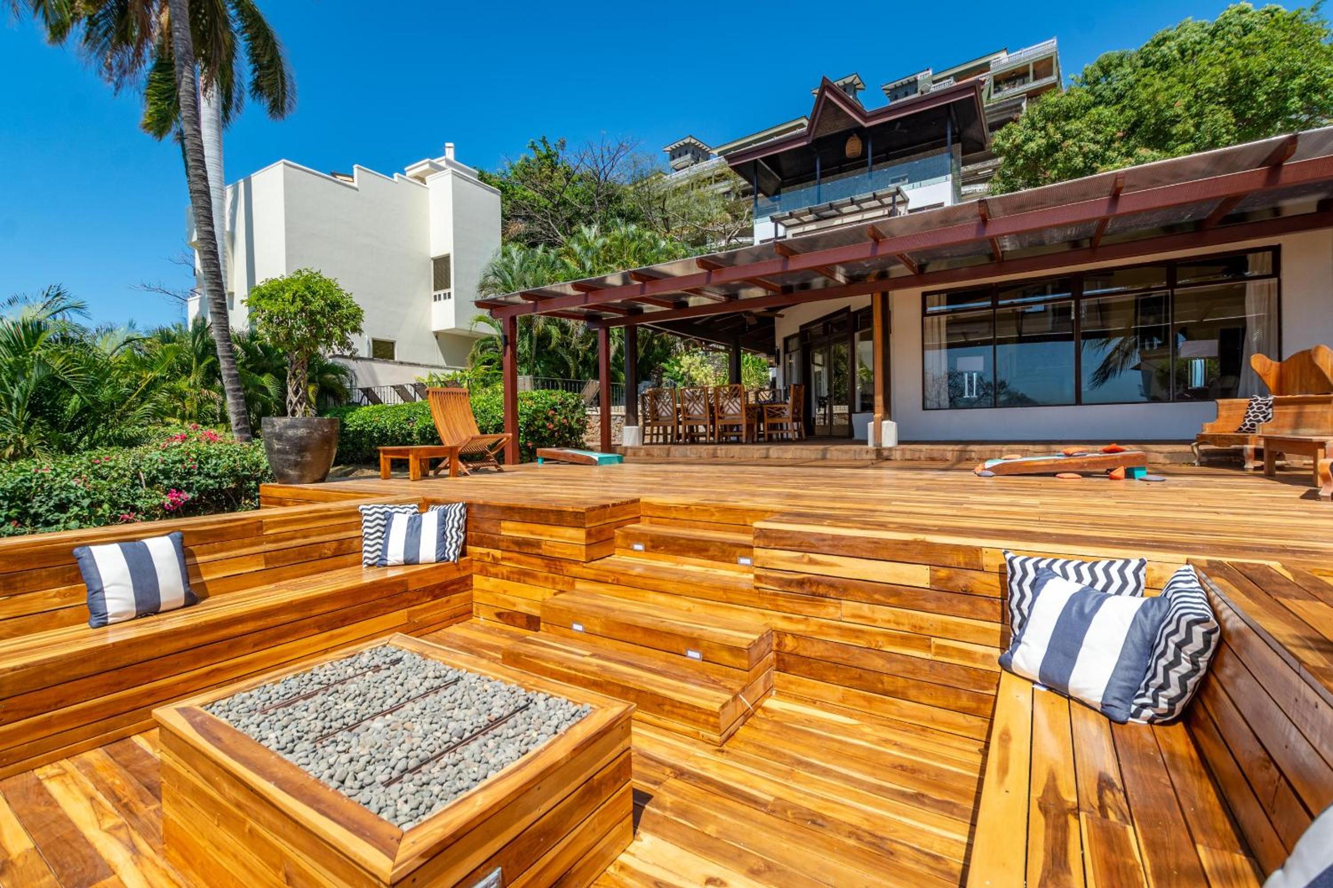Stunning Home with Brand-New Guesthouse and Oceanview Terrace with Private Swimming Pool & Hot Tub view 3