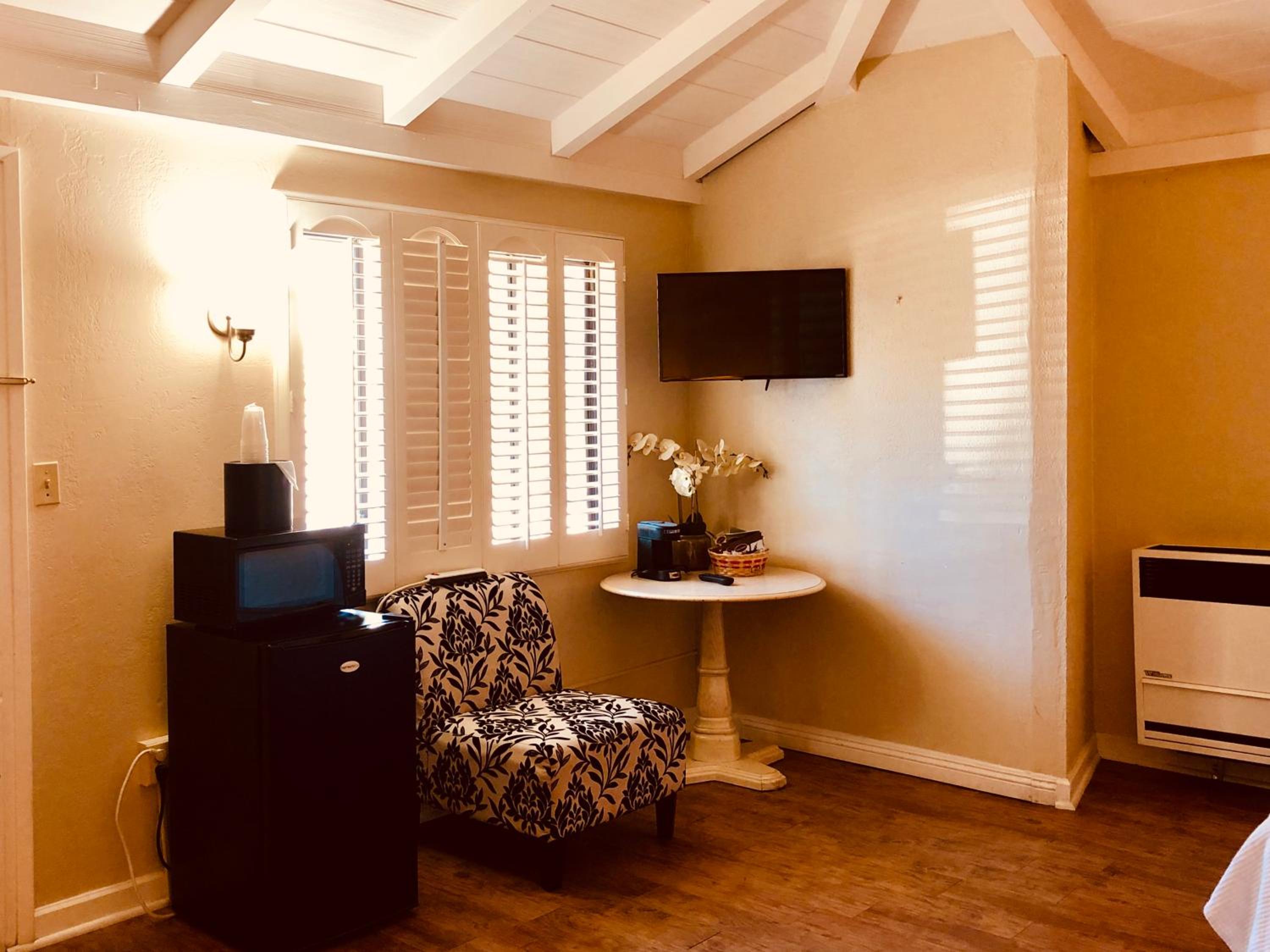 Carmel Resort Inn - Property Image 16