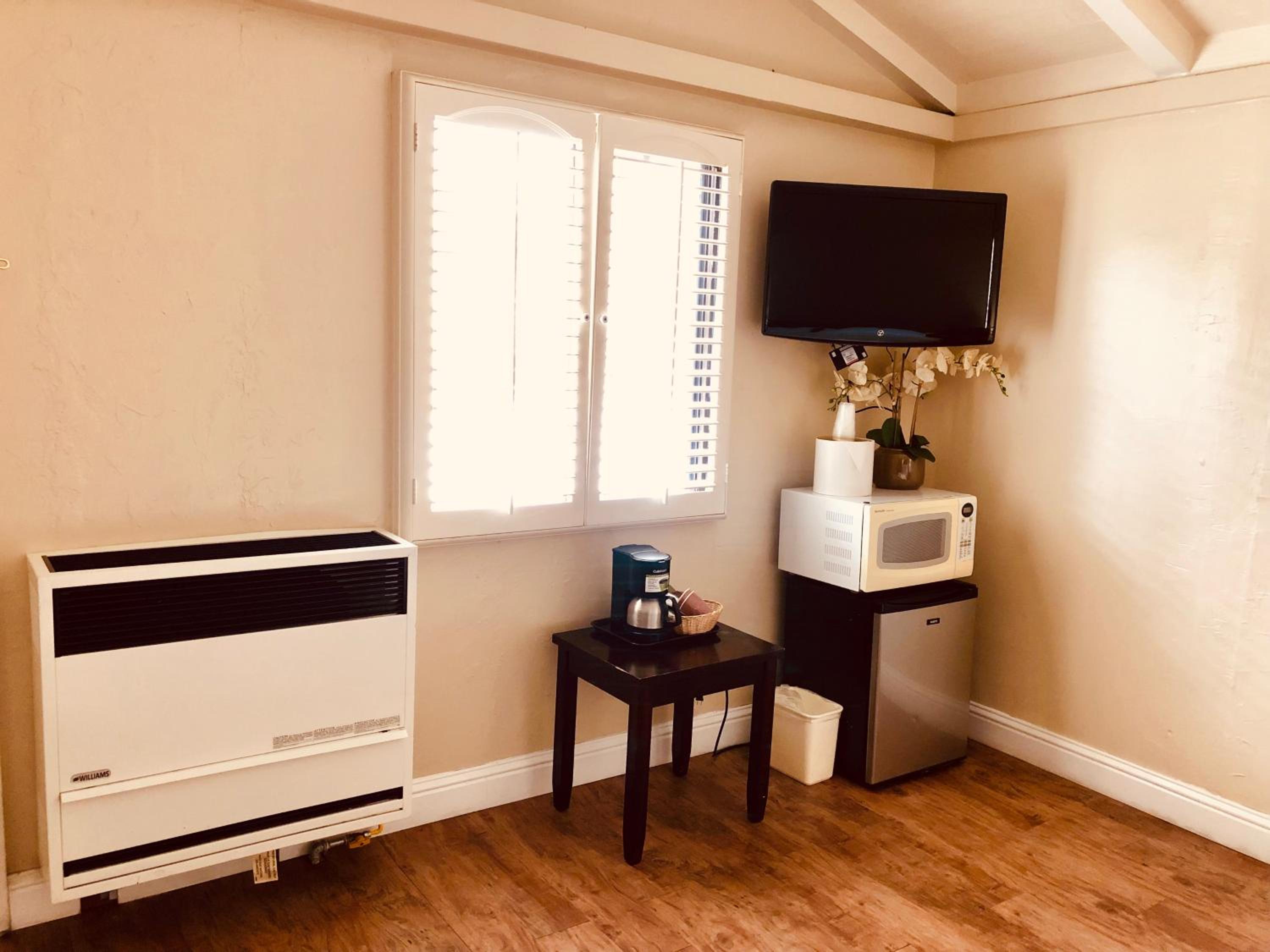 Carmel Resort Inn - Property Image 5