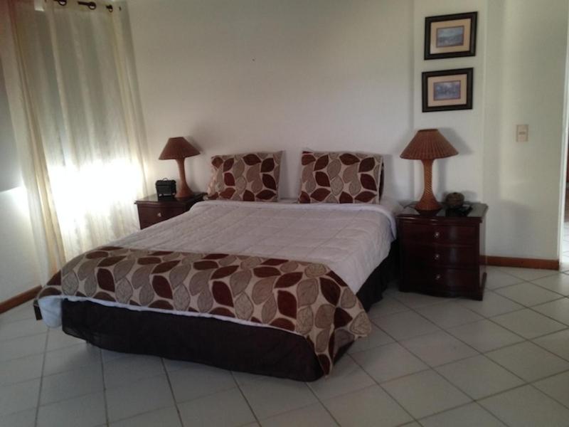 Apartamento en el Centro de San Andrés Islas con vista al mar- Edificio Bay Point 703