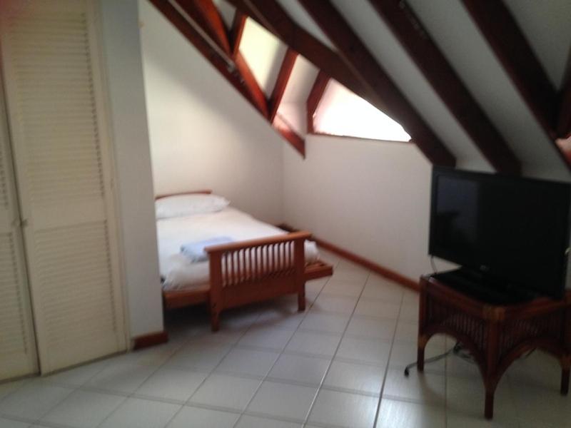 Apartamento en el Centro de San Andrés Islas con vista al mar- Edificio Bay Point 703