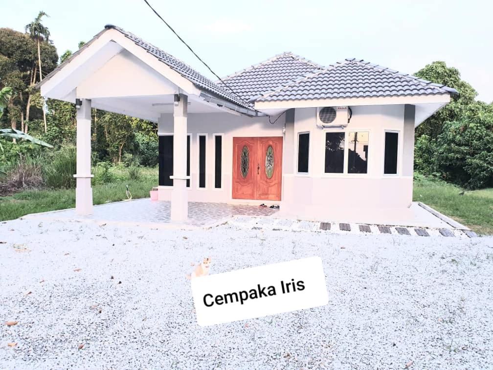CEMPAKA IRIS HOMESTAY photo 1