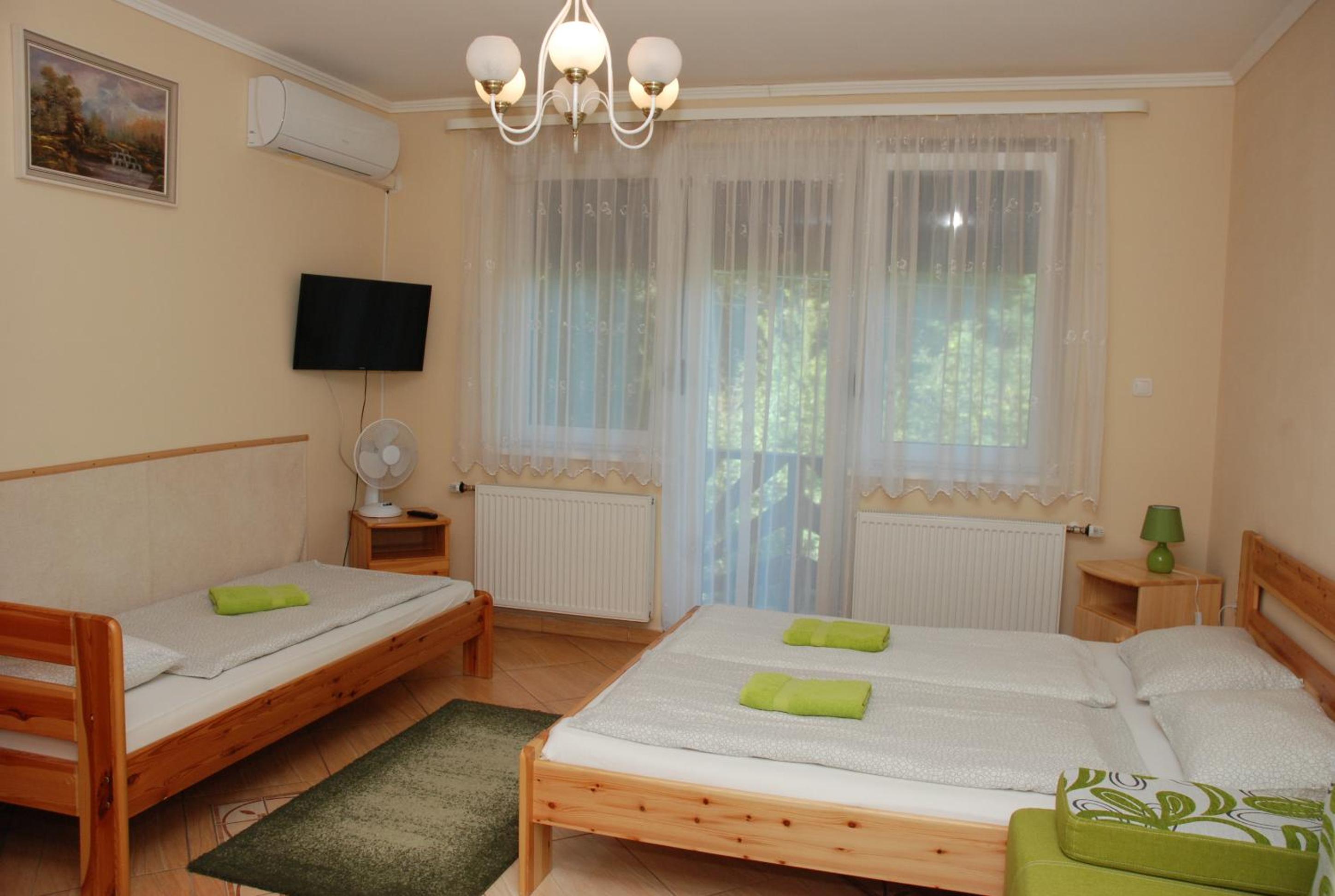Zöldike Vendégház view 3