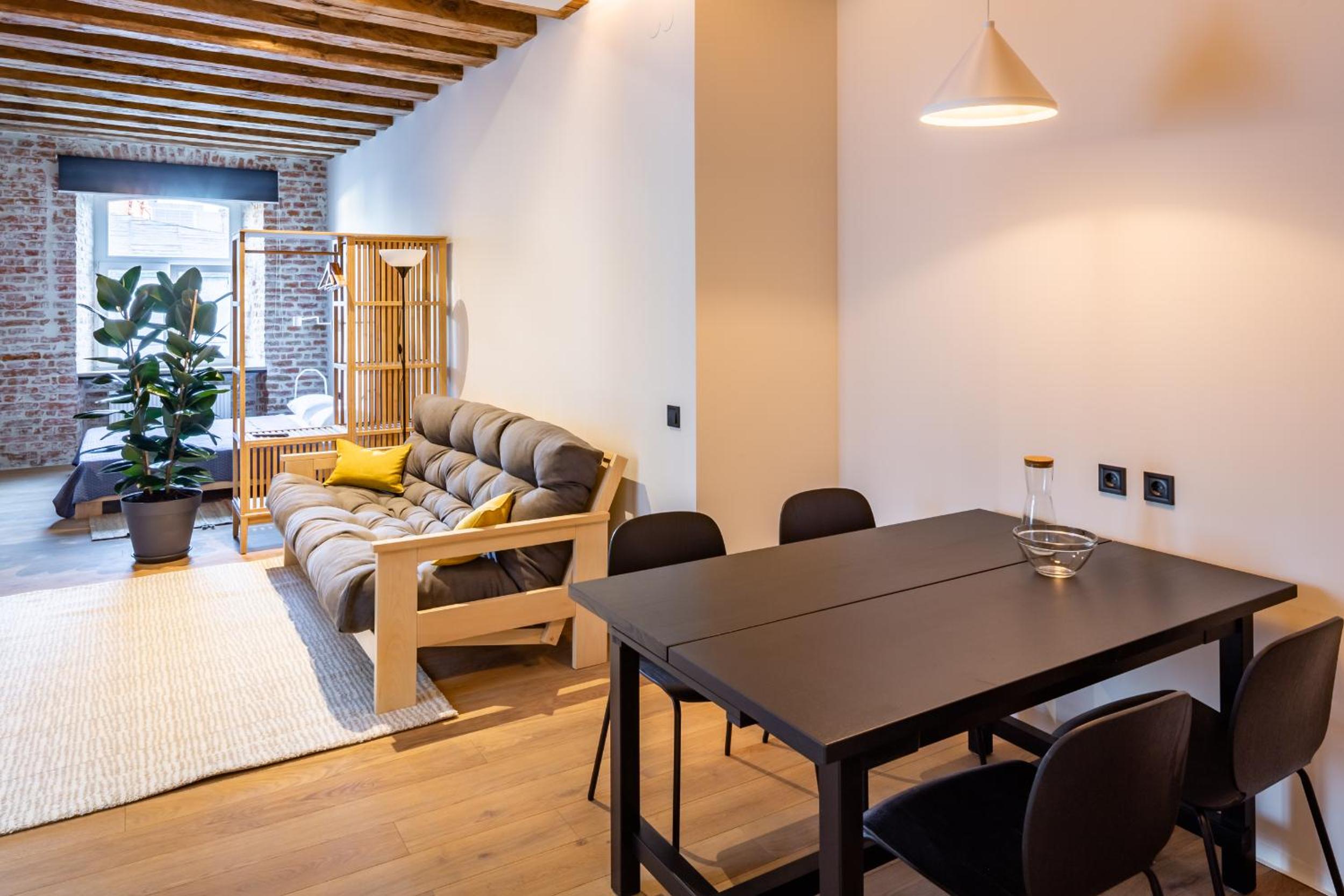 OnLviv Apartments Rynok Square 18 Two view 4