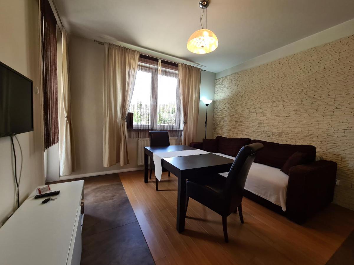 Lux Apartment Art view 4