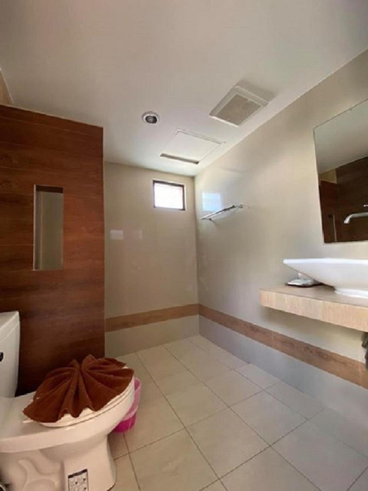 Sunset Beach Villas