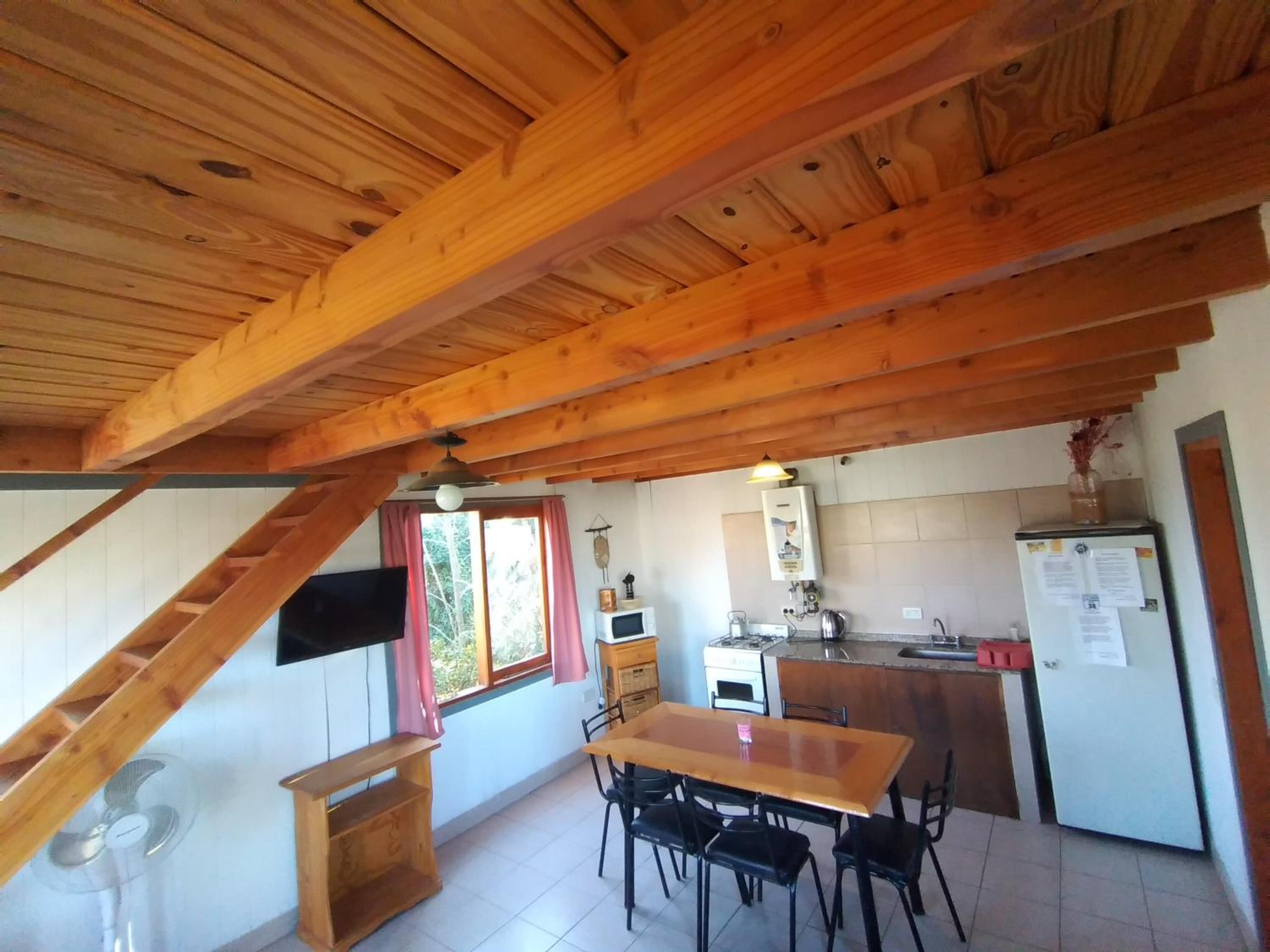 Altos del Pucara Piscina Climatizada vista a las sierras juegos Huerta Orgánica