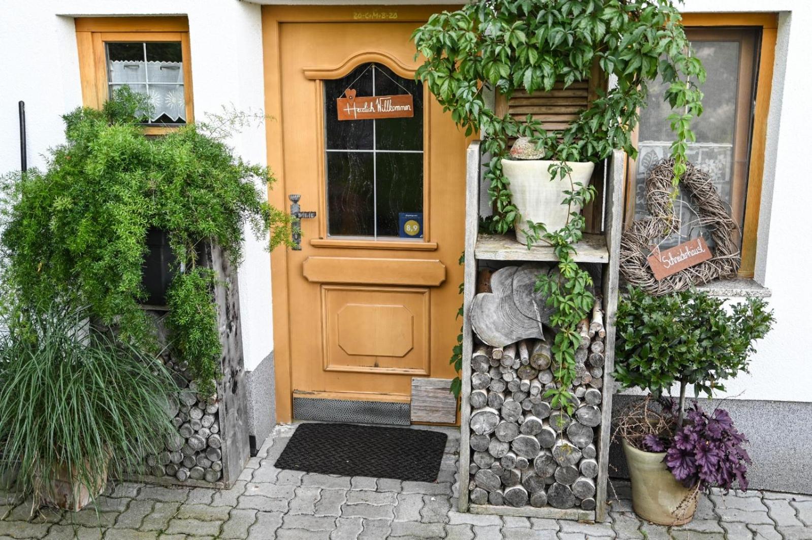 Photo 8
