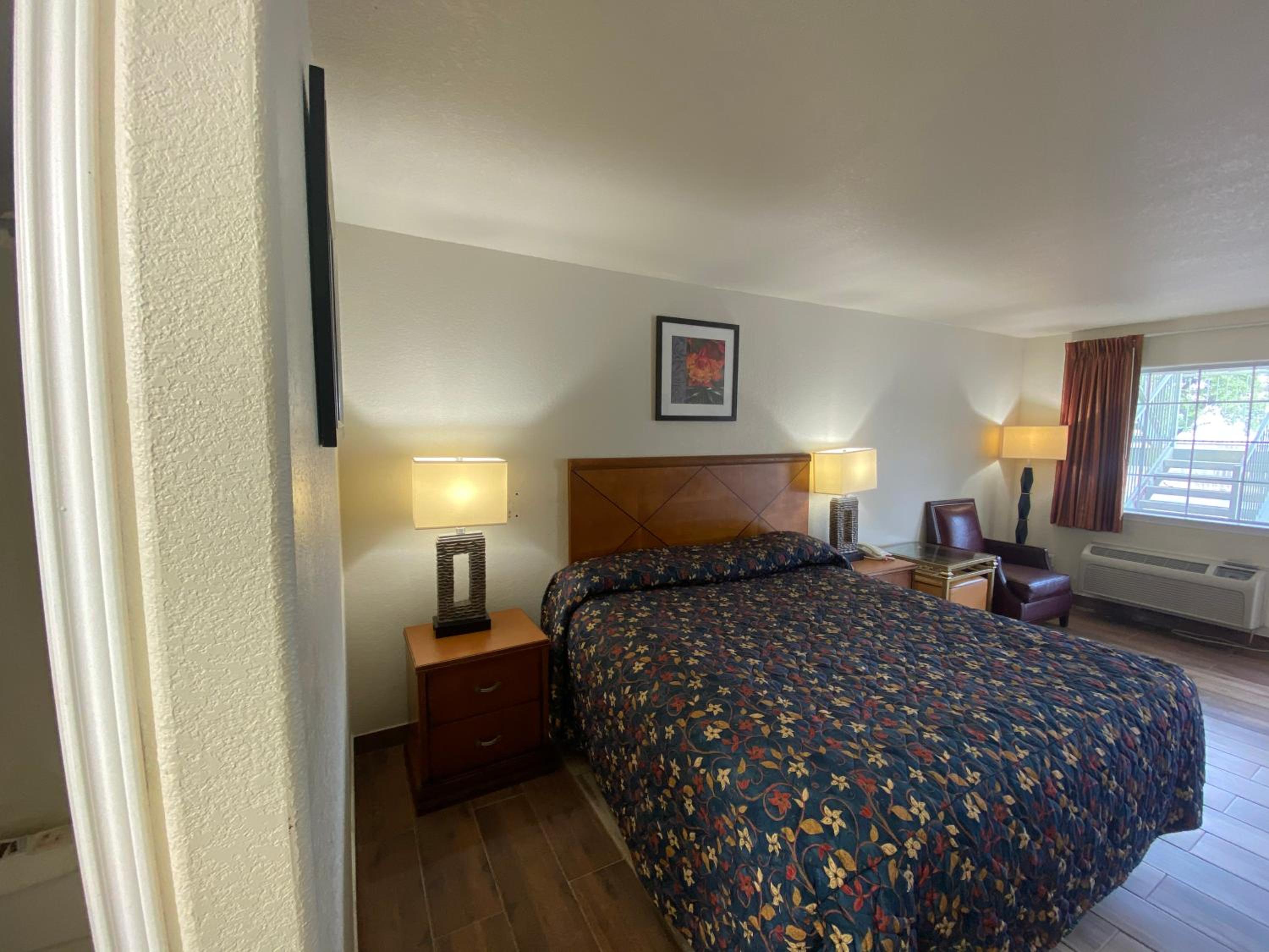 Cedar Creek Inn - Property Image 10