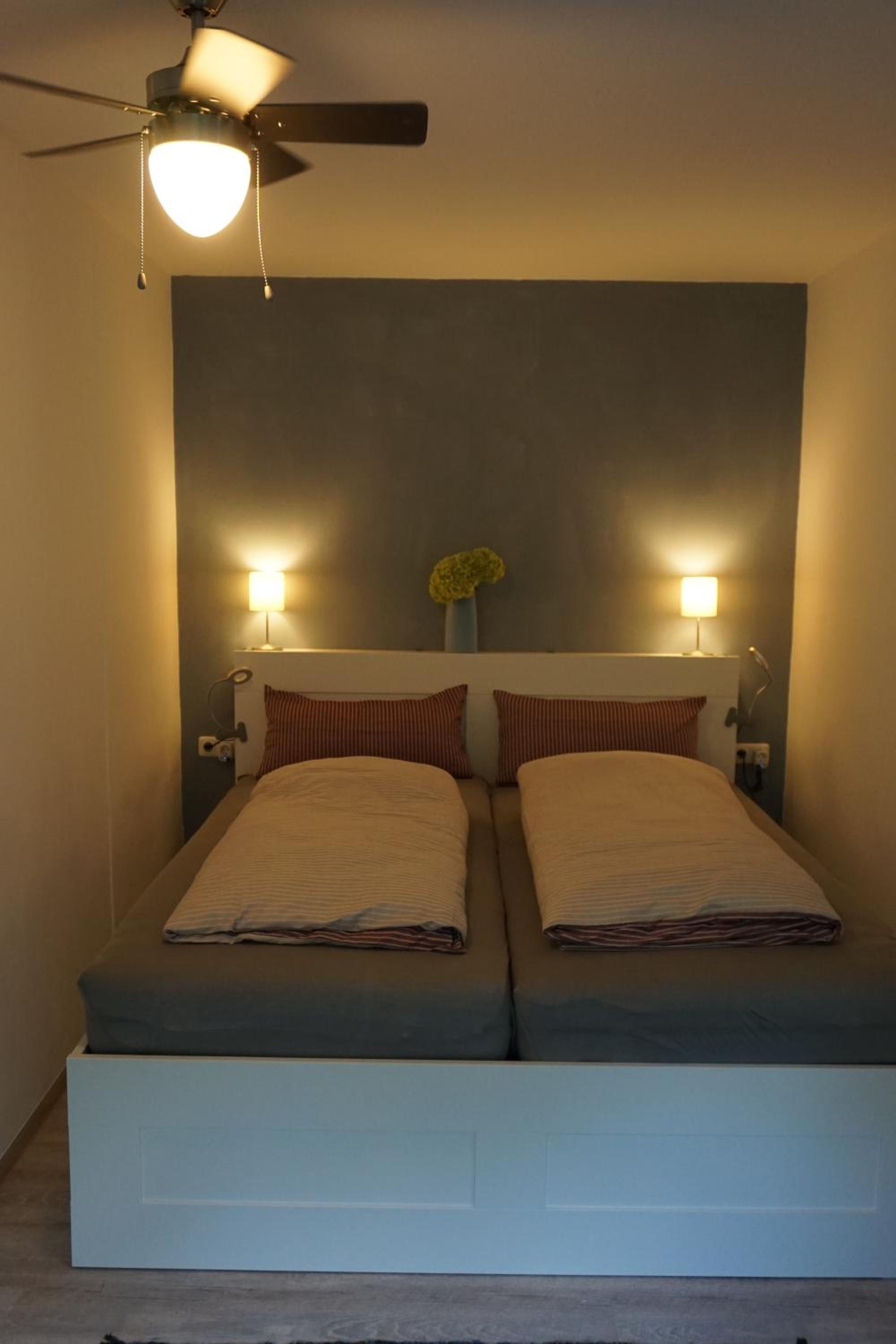FW An der Roth en Roth — bedroom