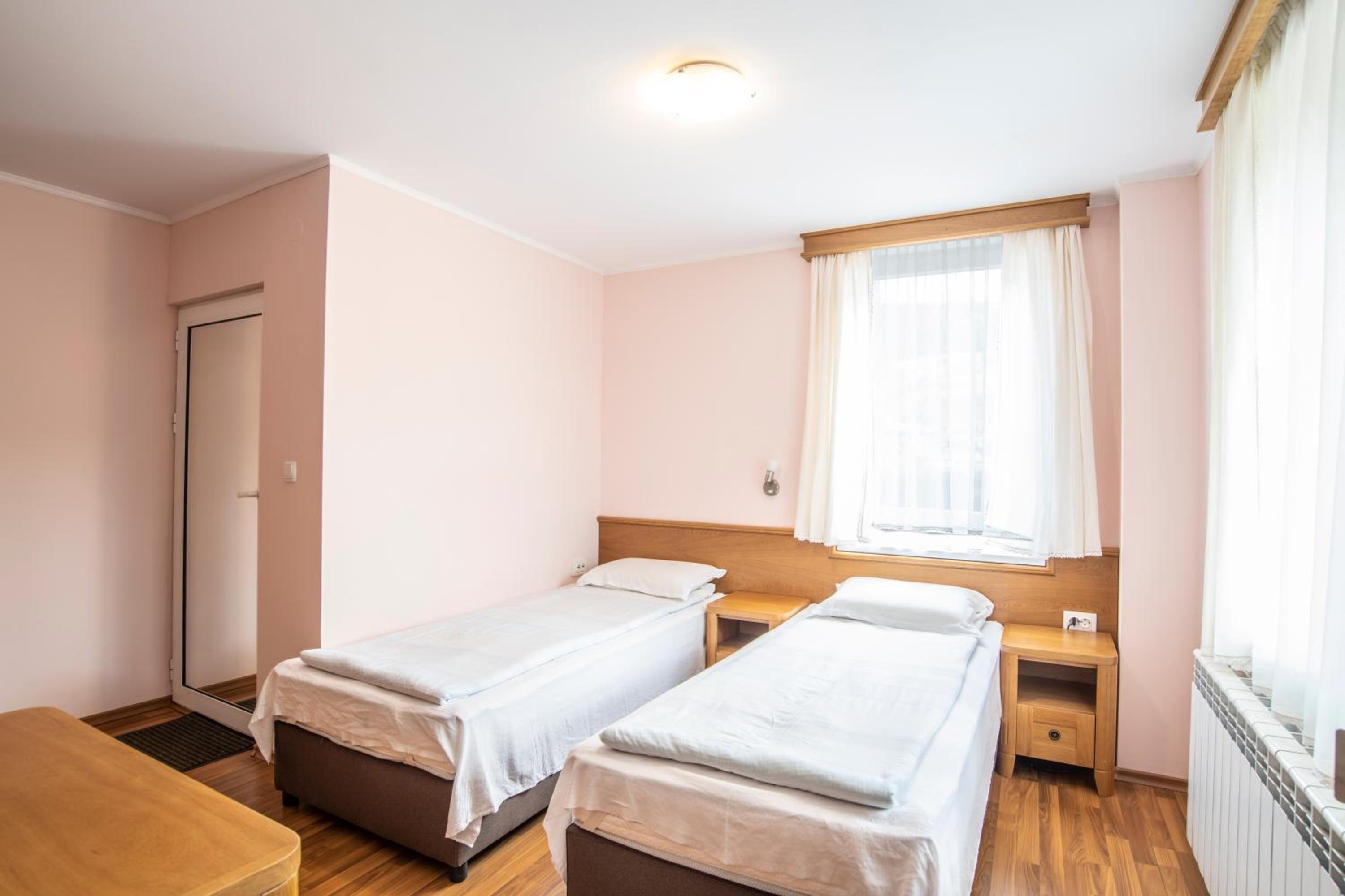 Guest House Roden Dom