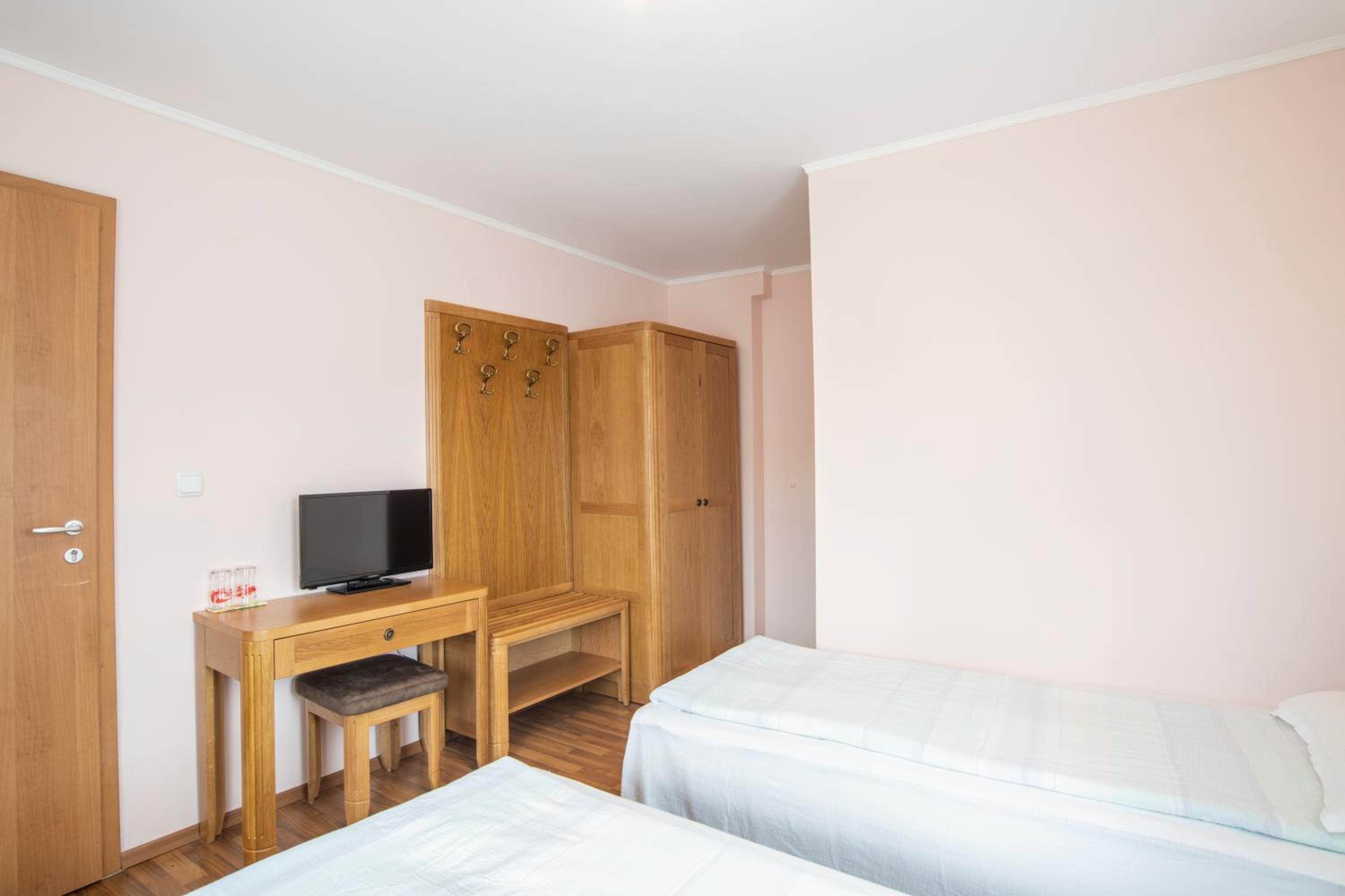 Guest House Roden Dom