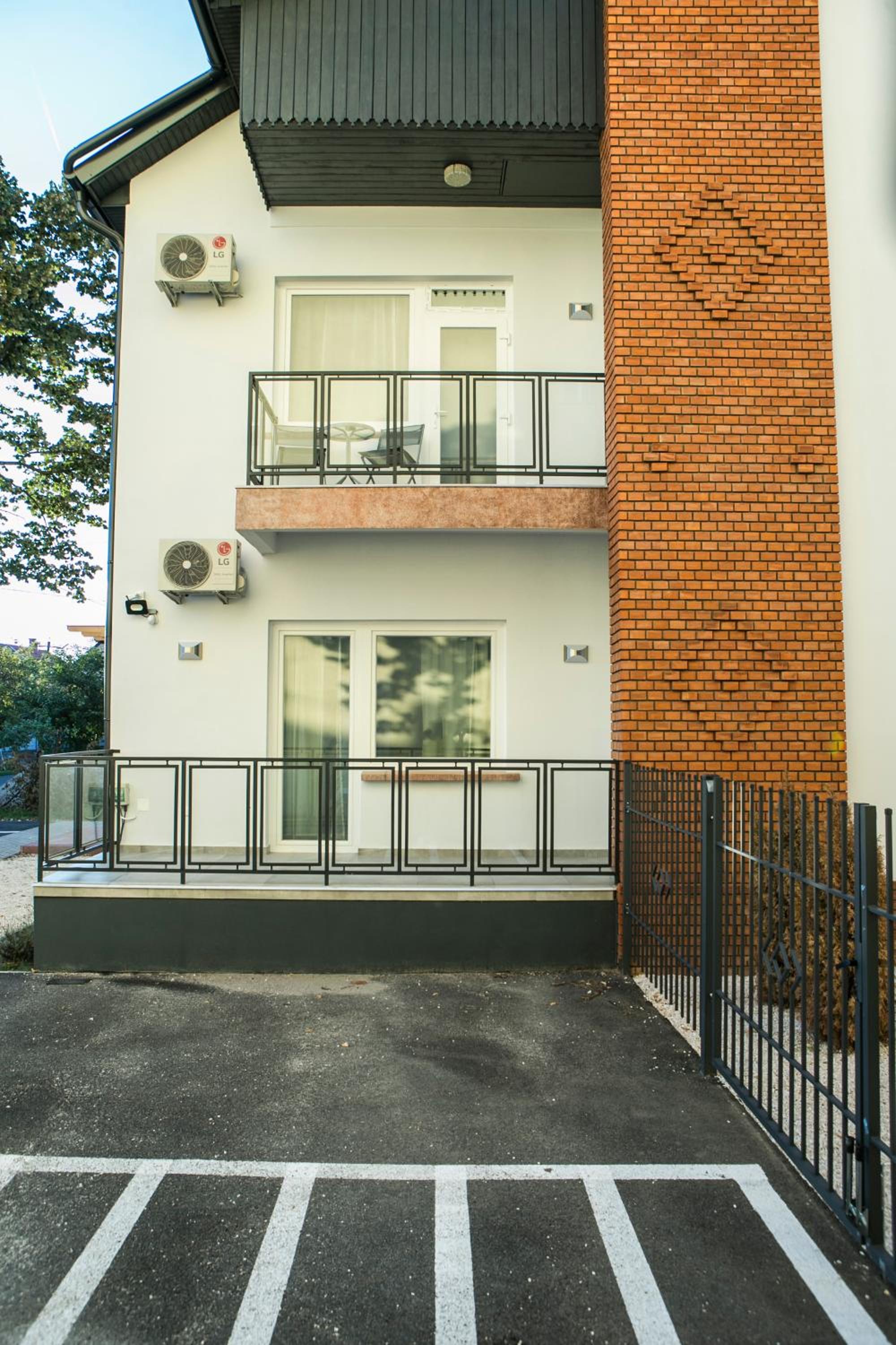 Marusius Apartmanház view 3