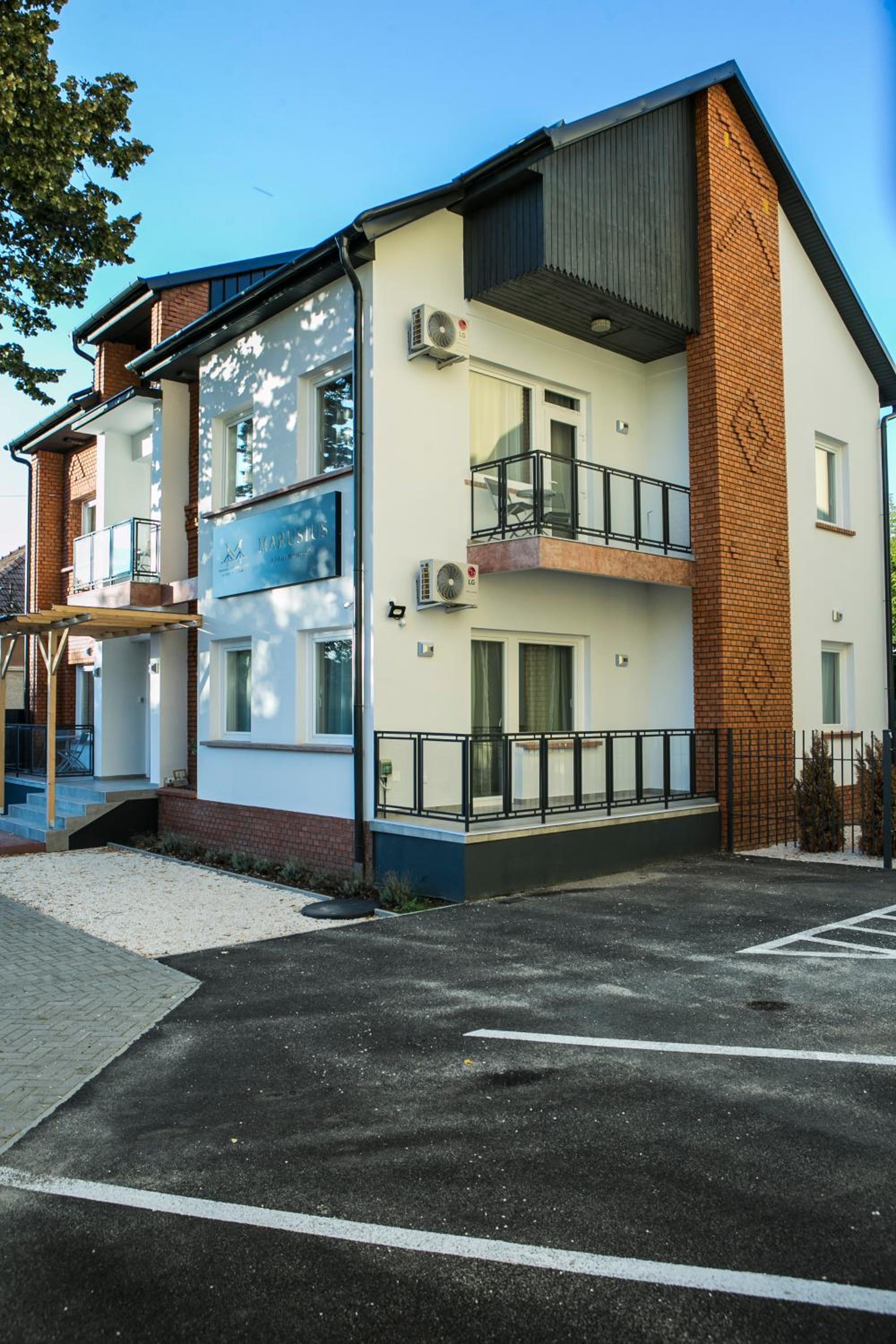 Marusius Apartmanház view 4