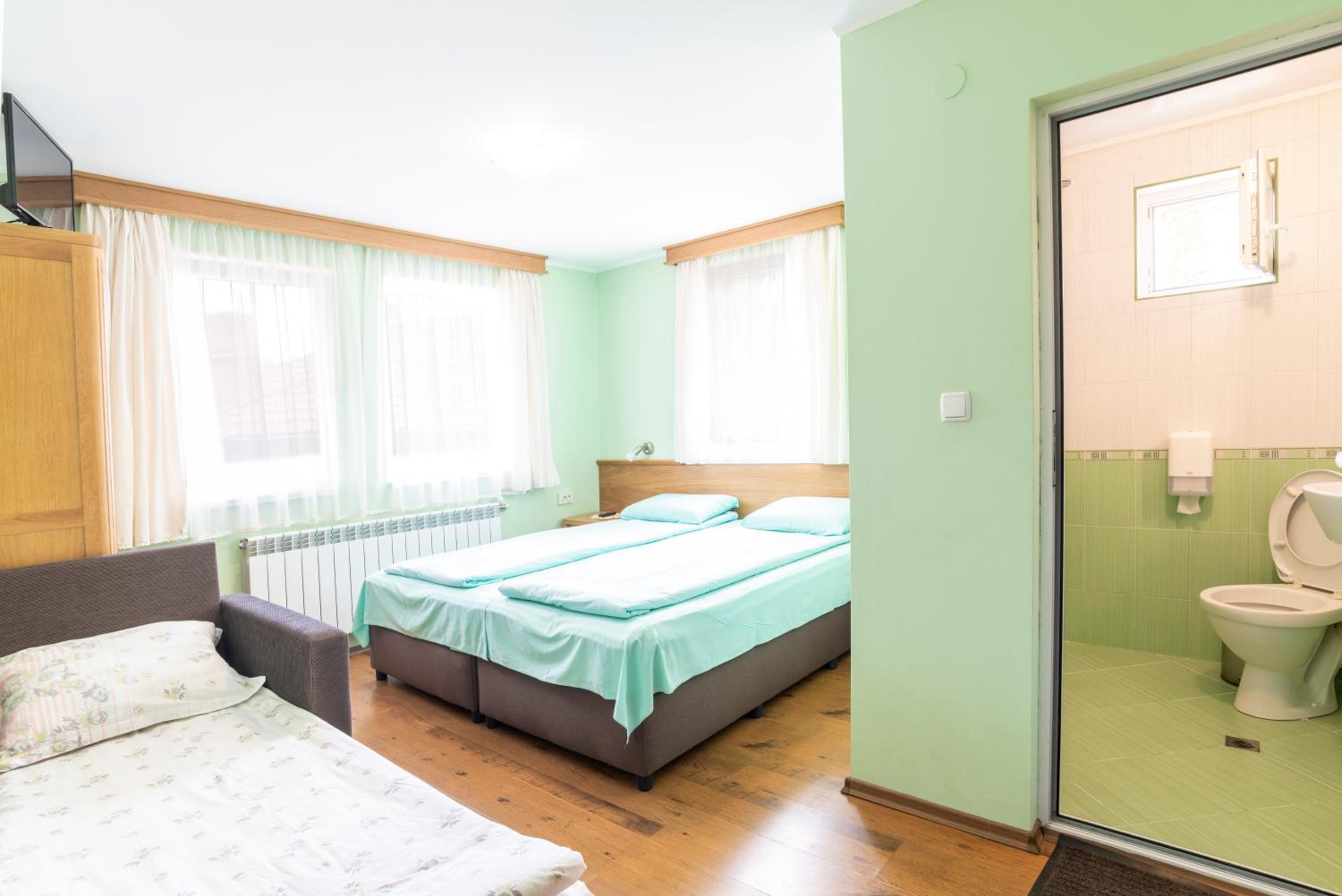 Guest House Roden Dom