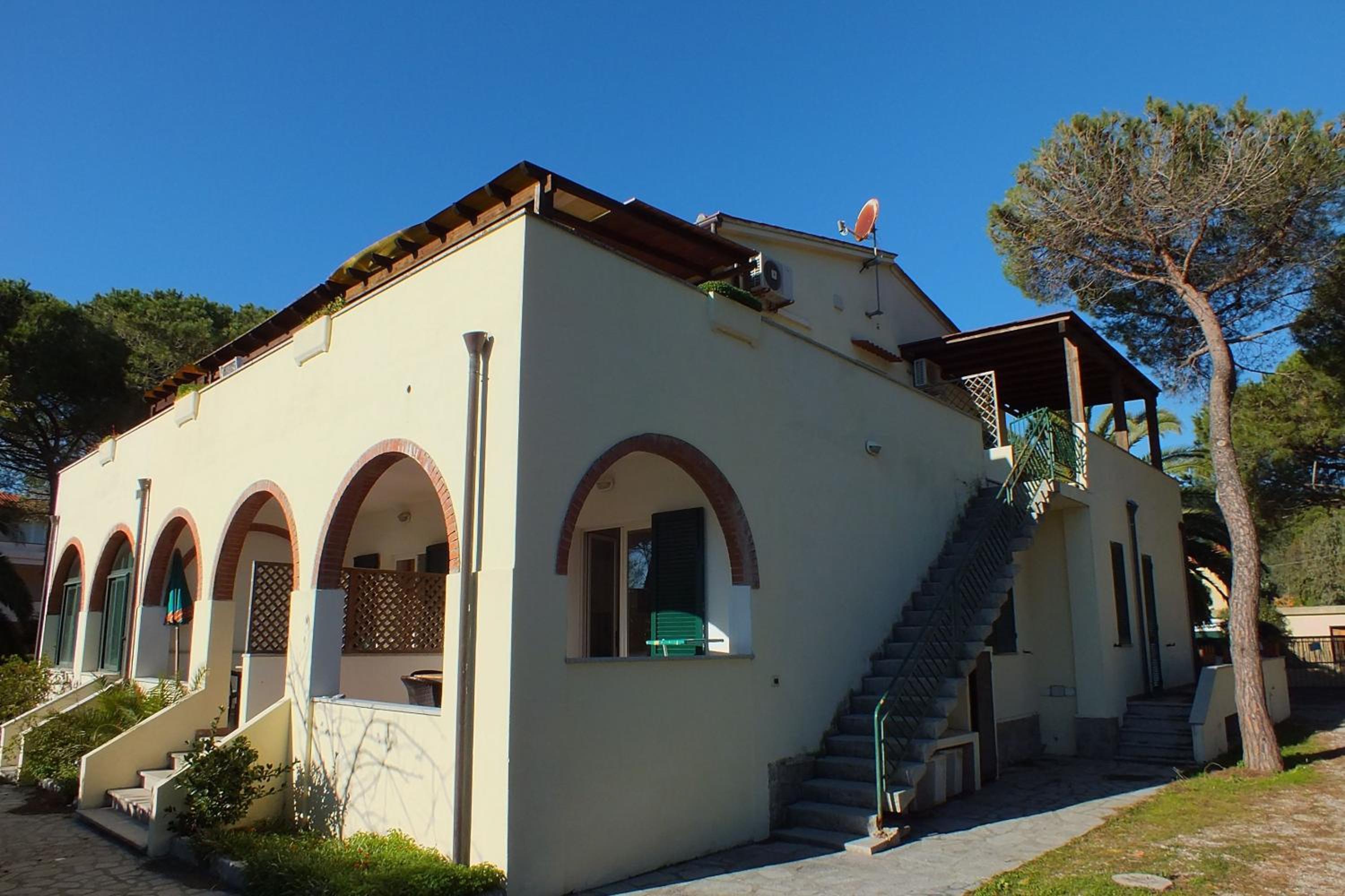 Photo 38