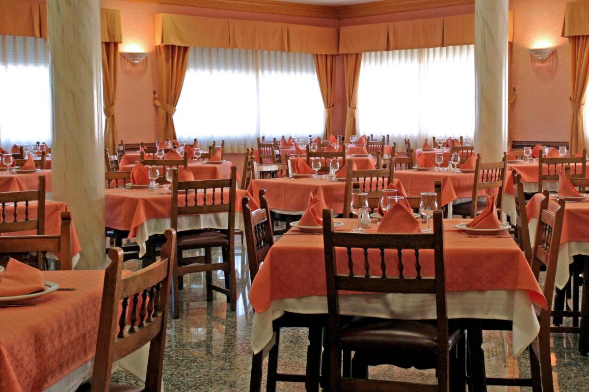 Hostal Amigo photo 3