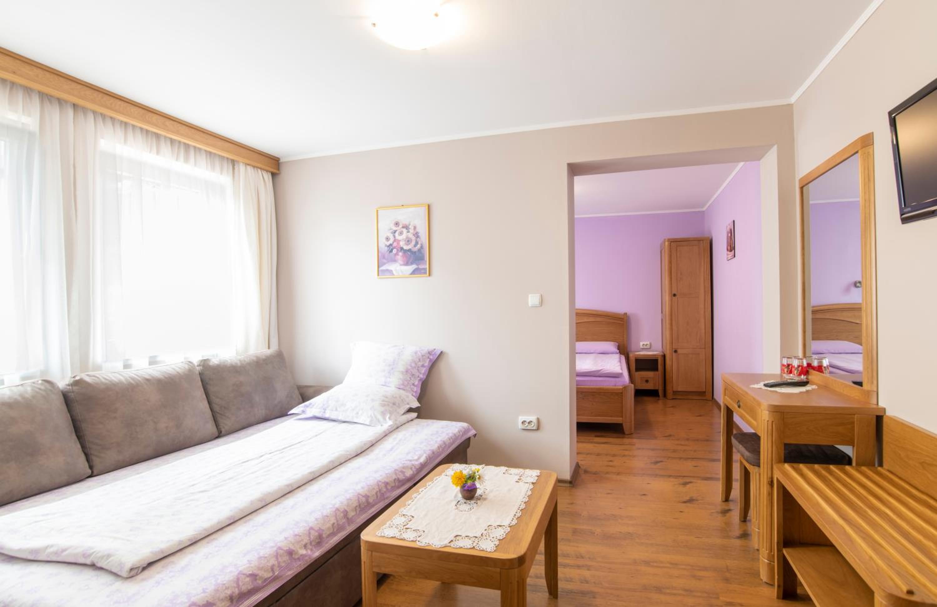 Guest House Roden Dom