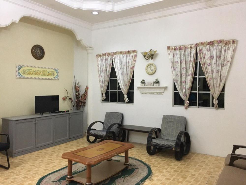Seribu 1 Homestay 3 Rooms photo 6