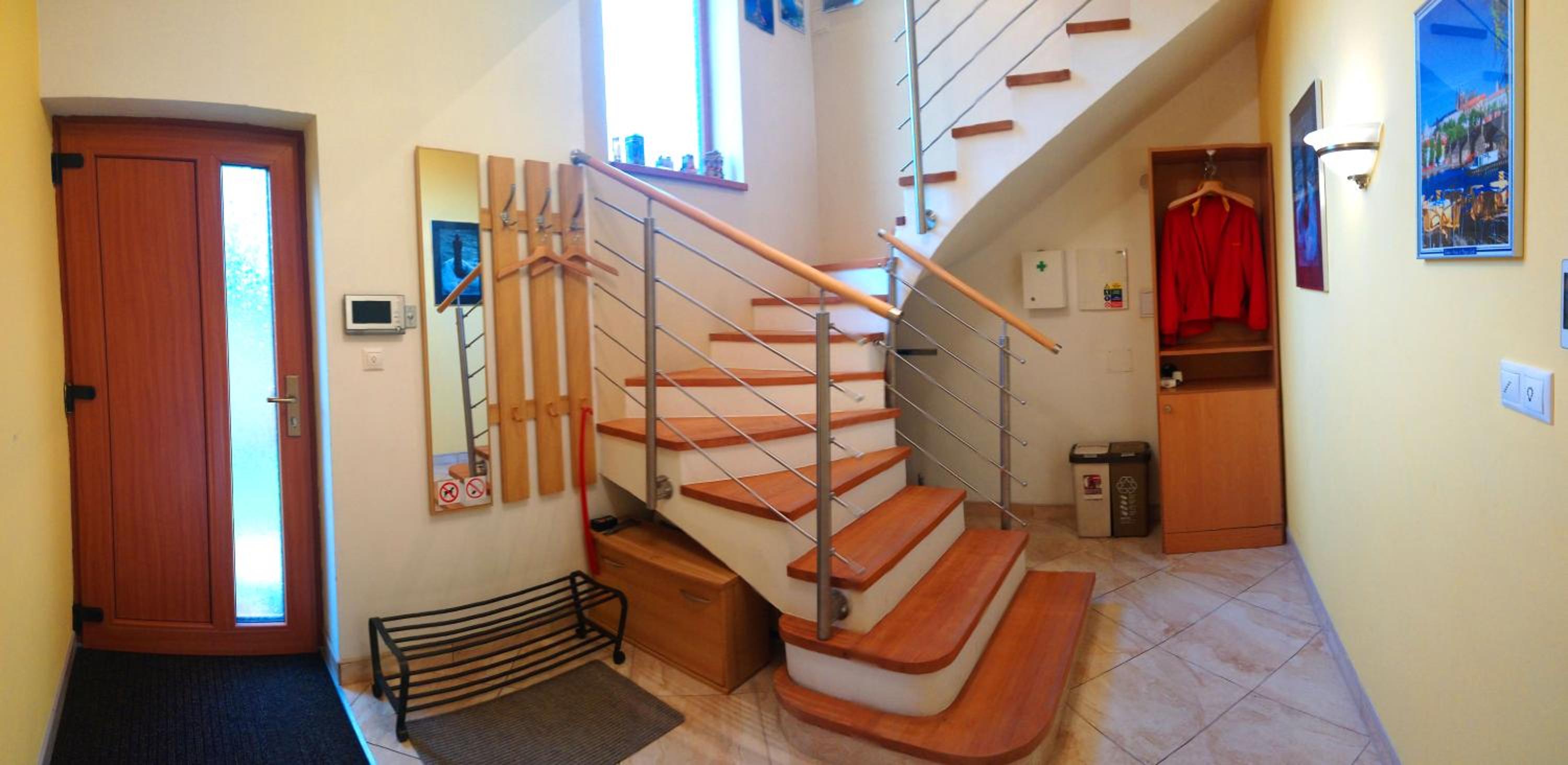 Lovely apartment, Garden, Parking, Wifi, Netflix