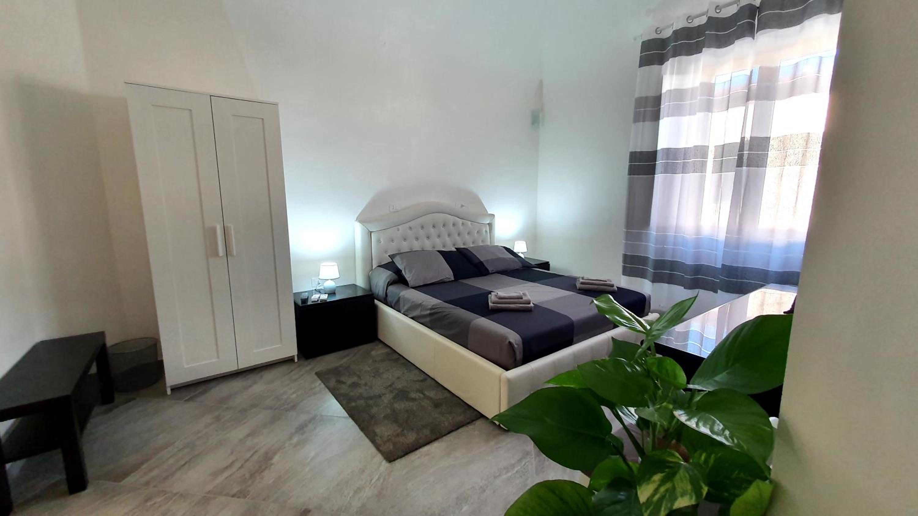 Hotel rooms cris - Image 1