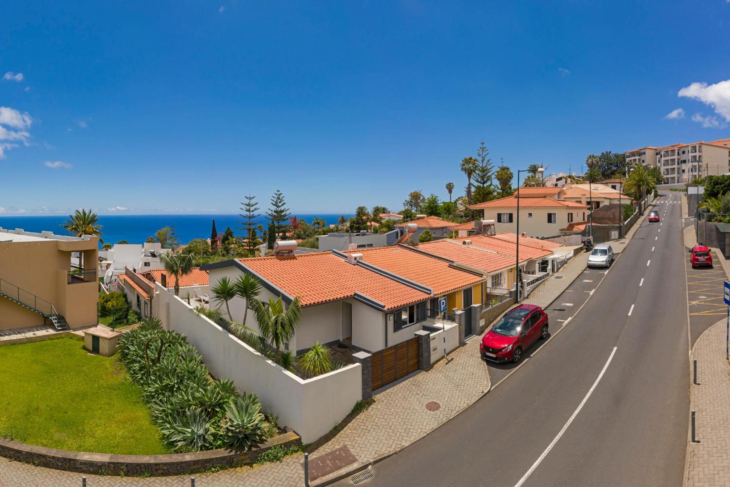 Terrace Vila by An Island Apart view 4