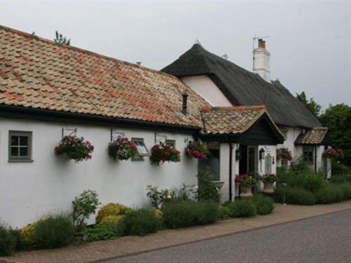 Golden Ball Hotel