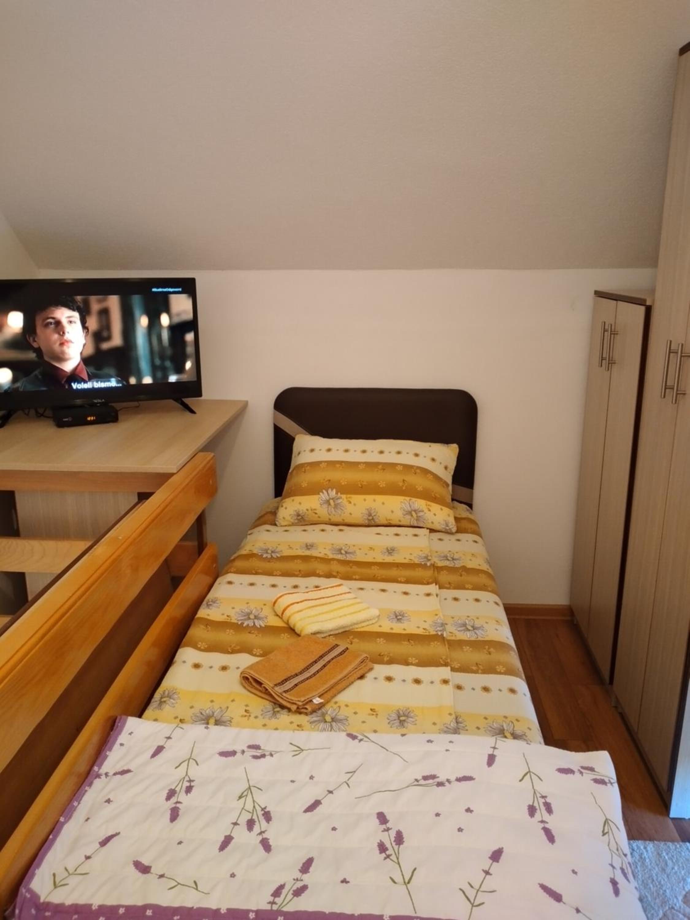 Vikendica pored Drine Foča