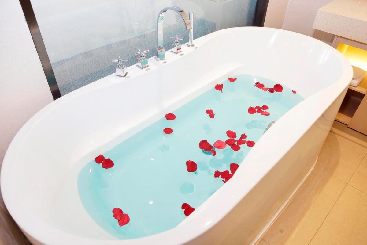 Jacuzzi