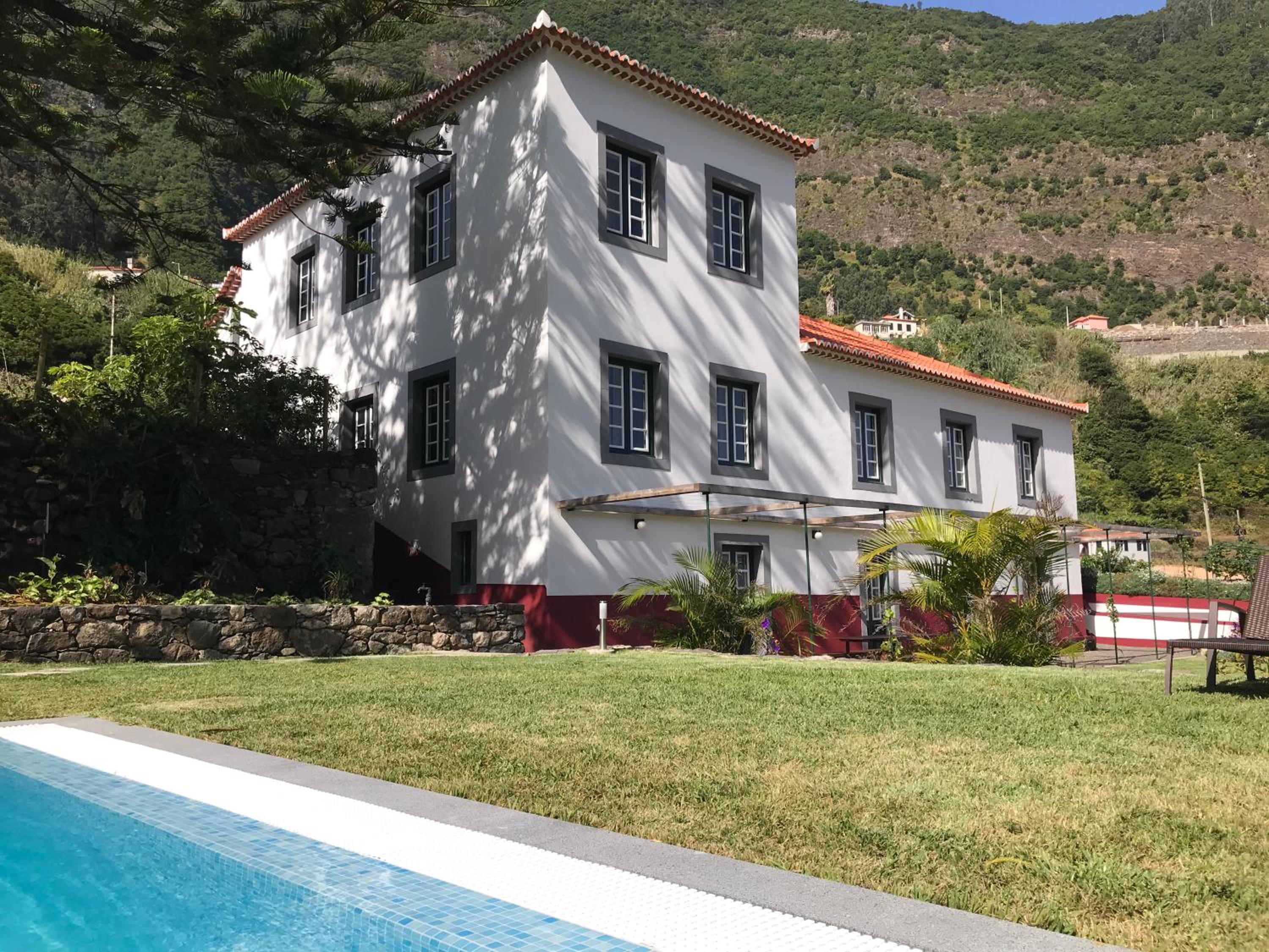 Casa Oliveira Esmeraldo - Guest Houses view 3