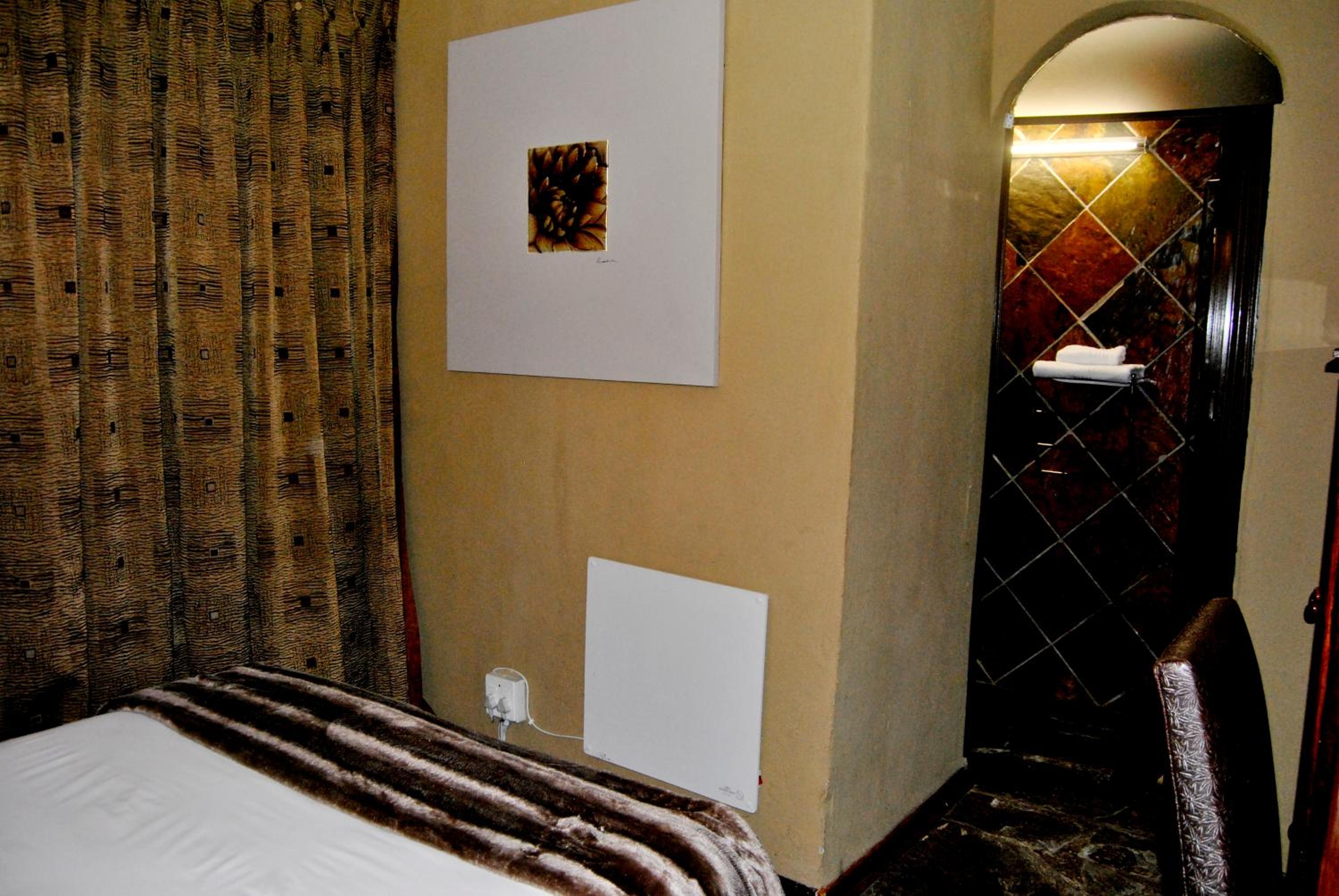 Johannesburg Vacations - Birch Tree Cottage - Property Image 28
