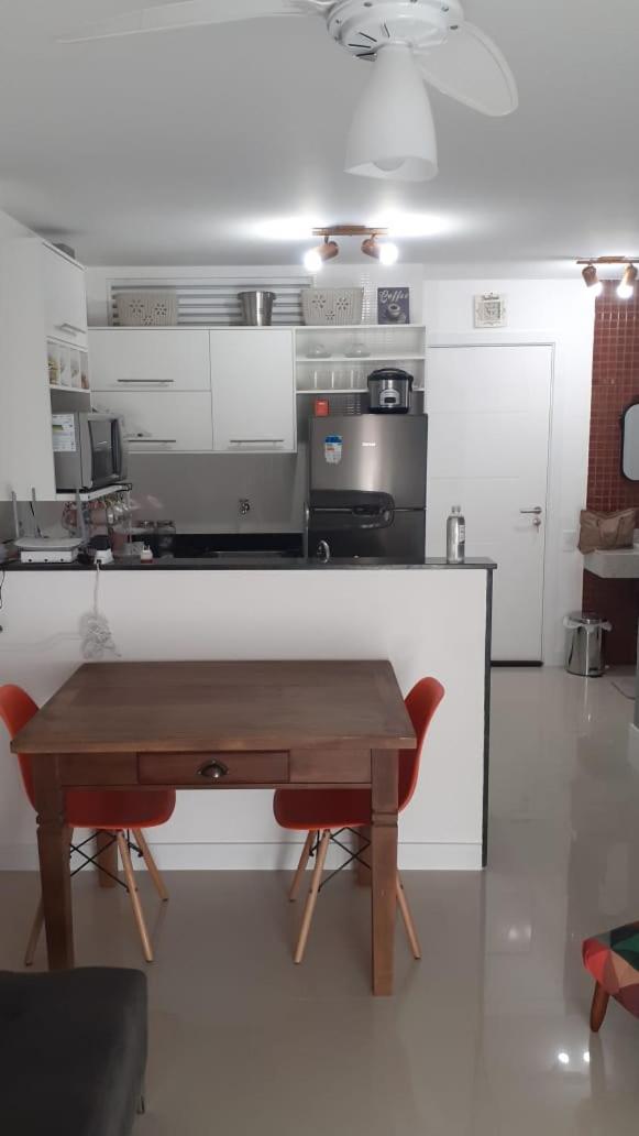Flat com praia privativa e lazer total em Arraial