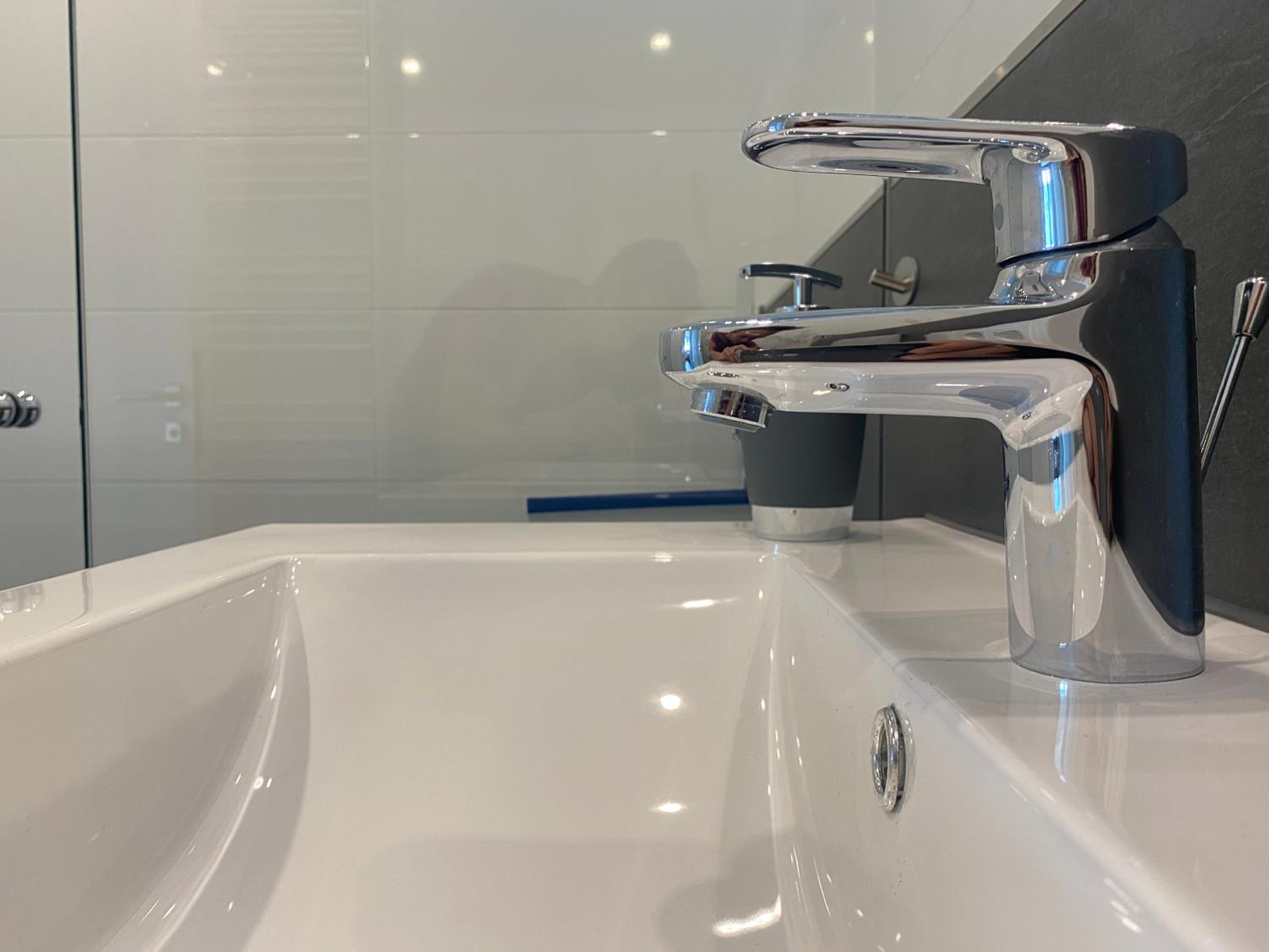Ferienwohnung Wohlfühlen en Schmallenberg — bathroom