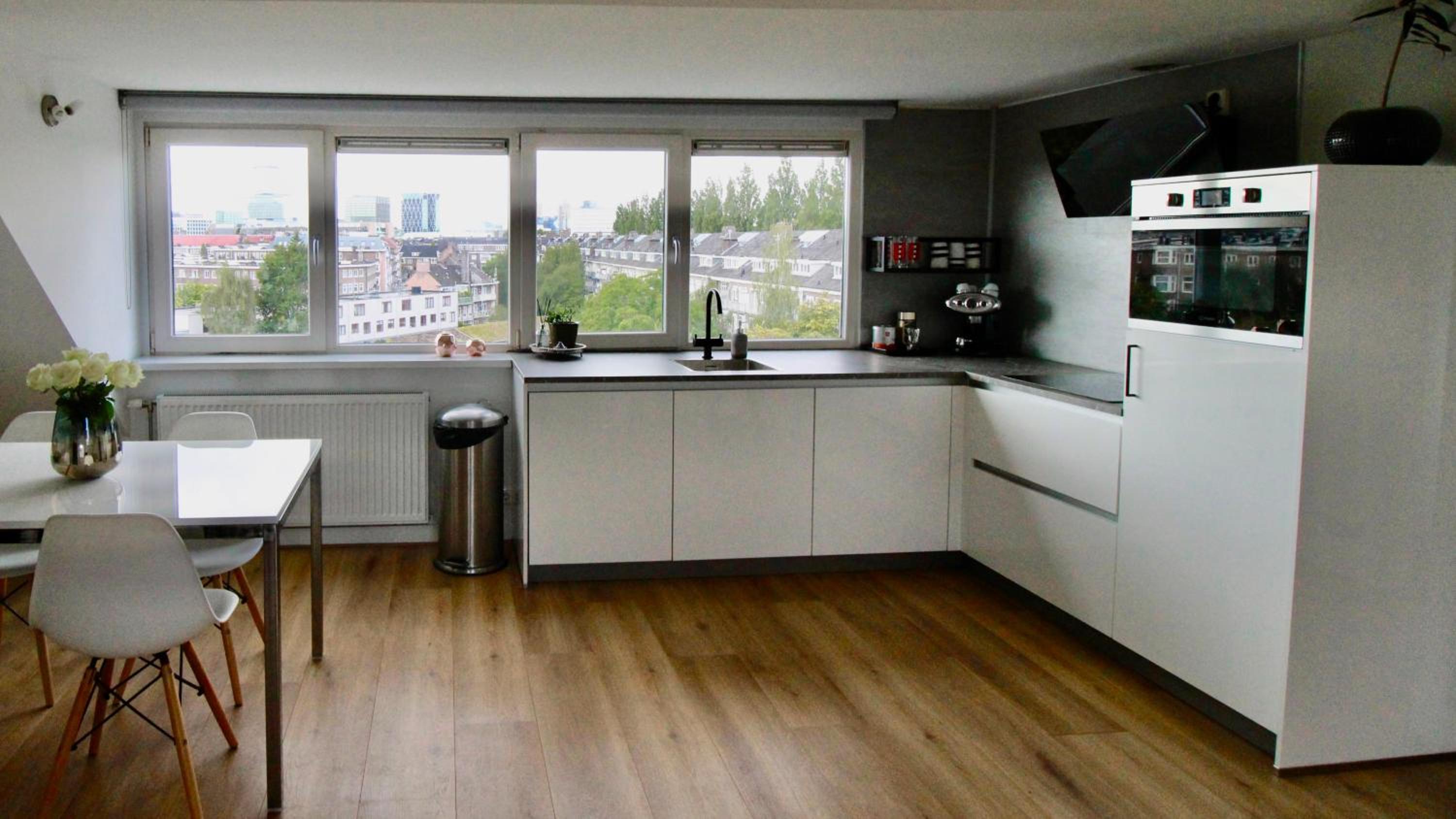 Beautiful penthouse near Rai and centre