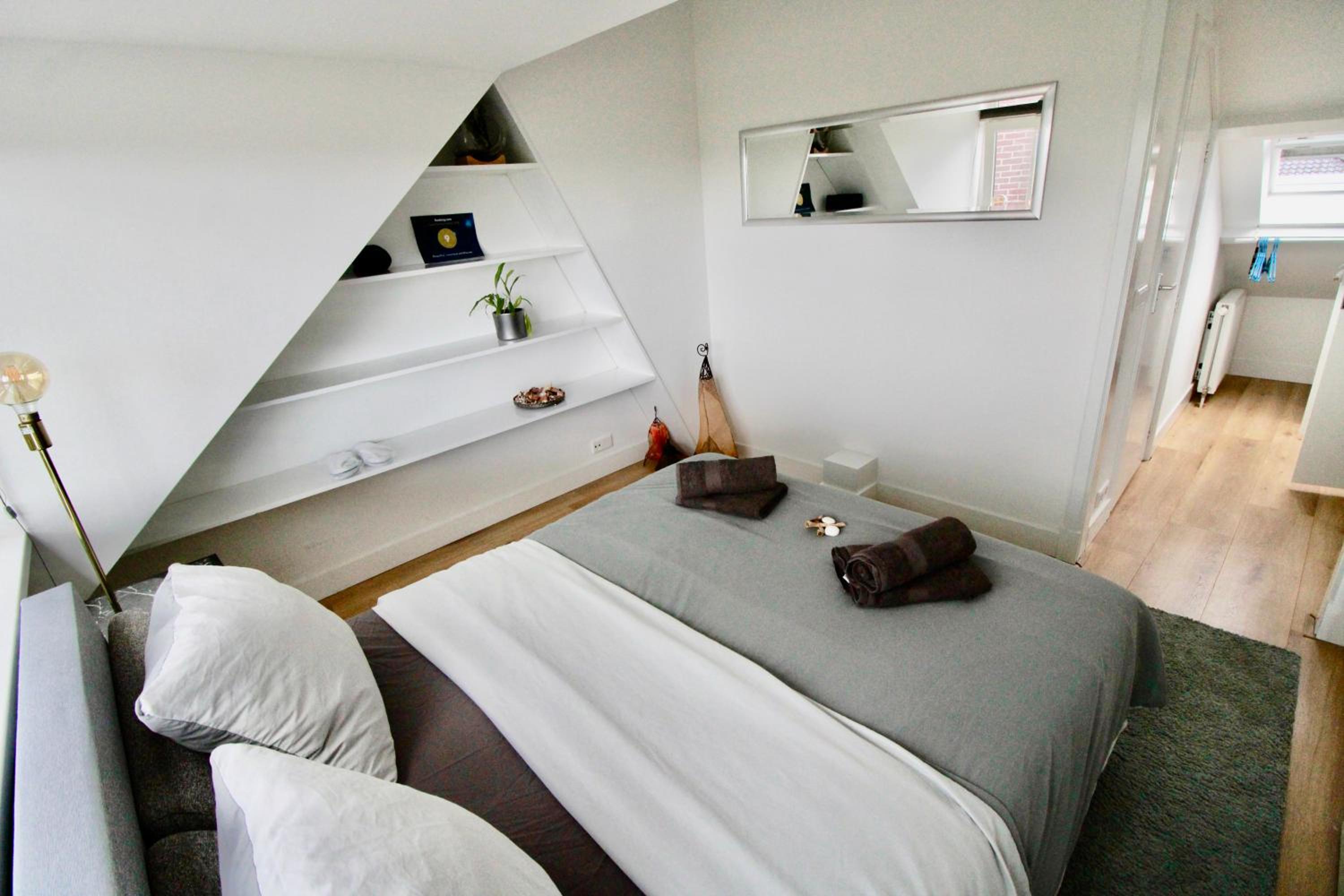 Beautiful penthouse near Rai and centre